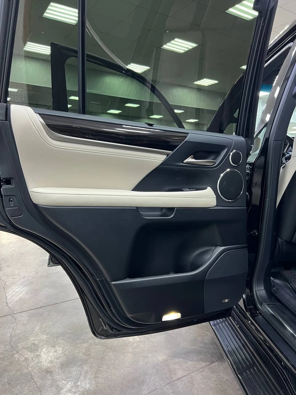 Lexus LX, 2019г, полный привод, автомат