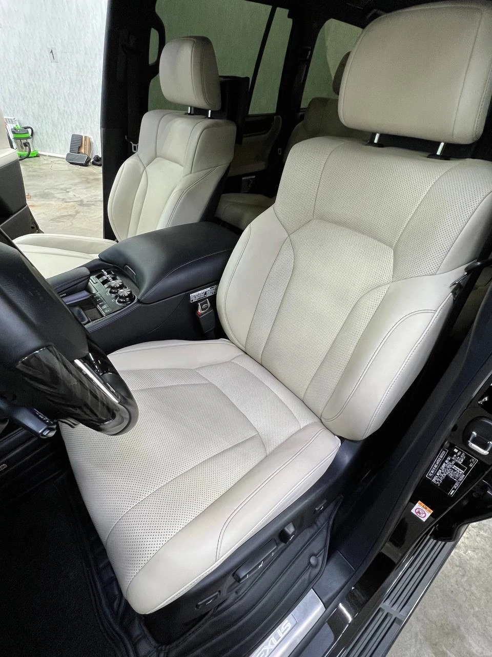 Lexus LX, 2019г, полный привод, автомат