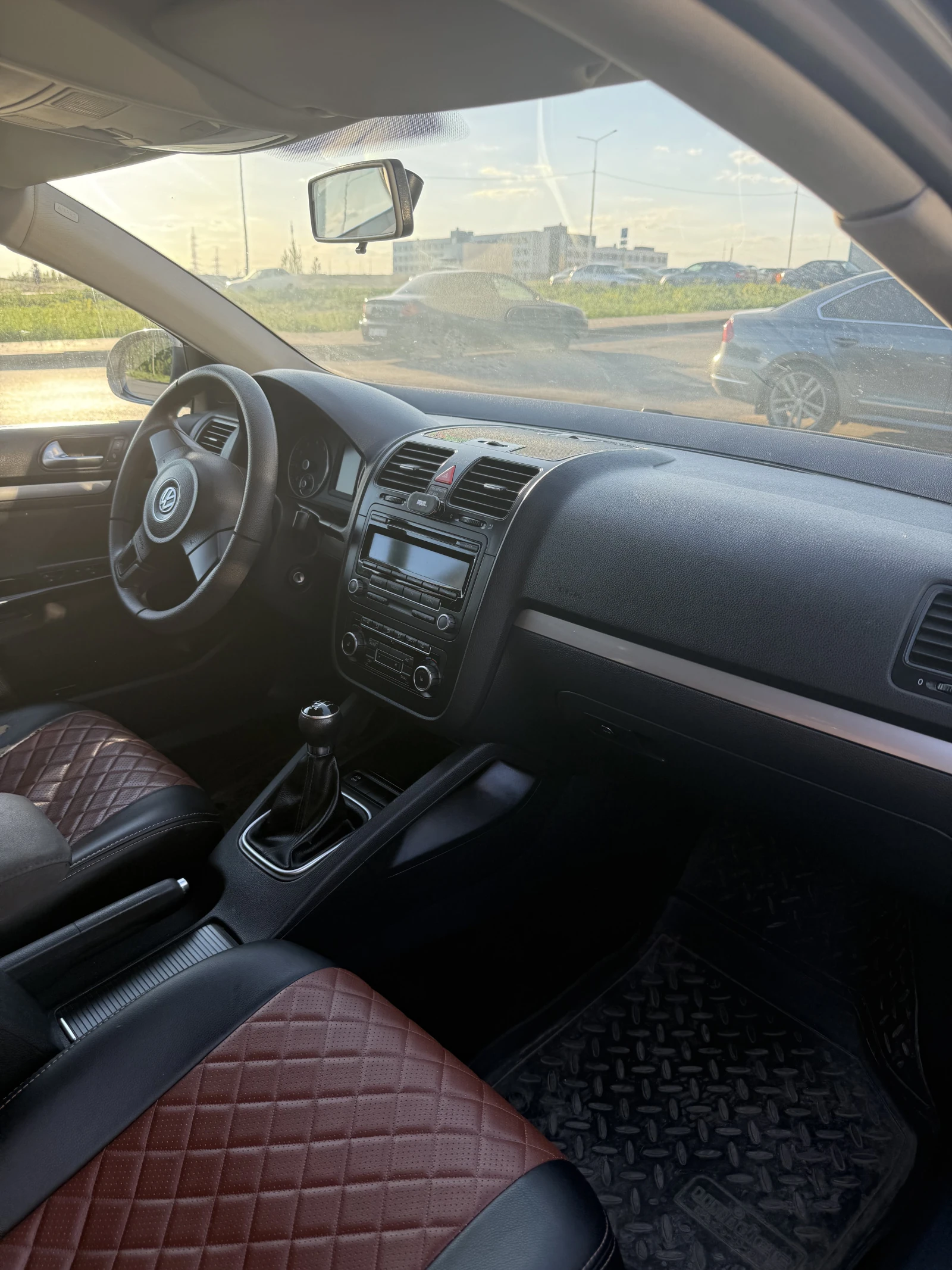 Volkswagen Jetta, 2010г, передний привод, механика