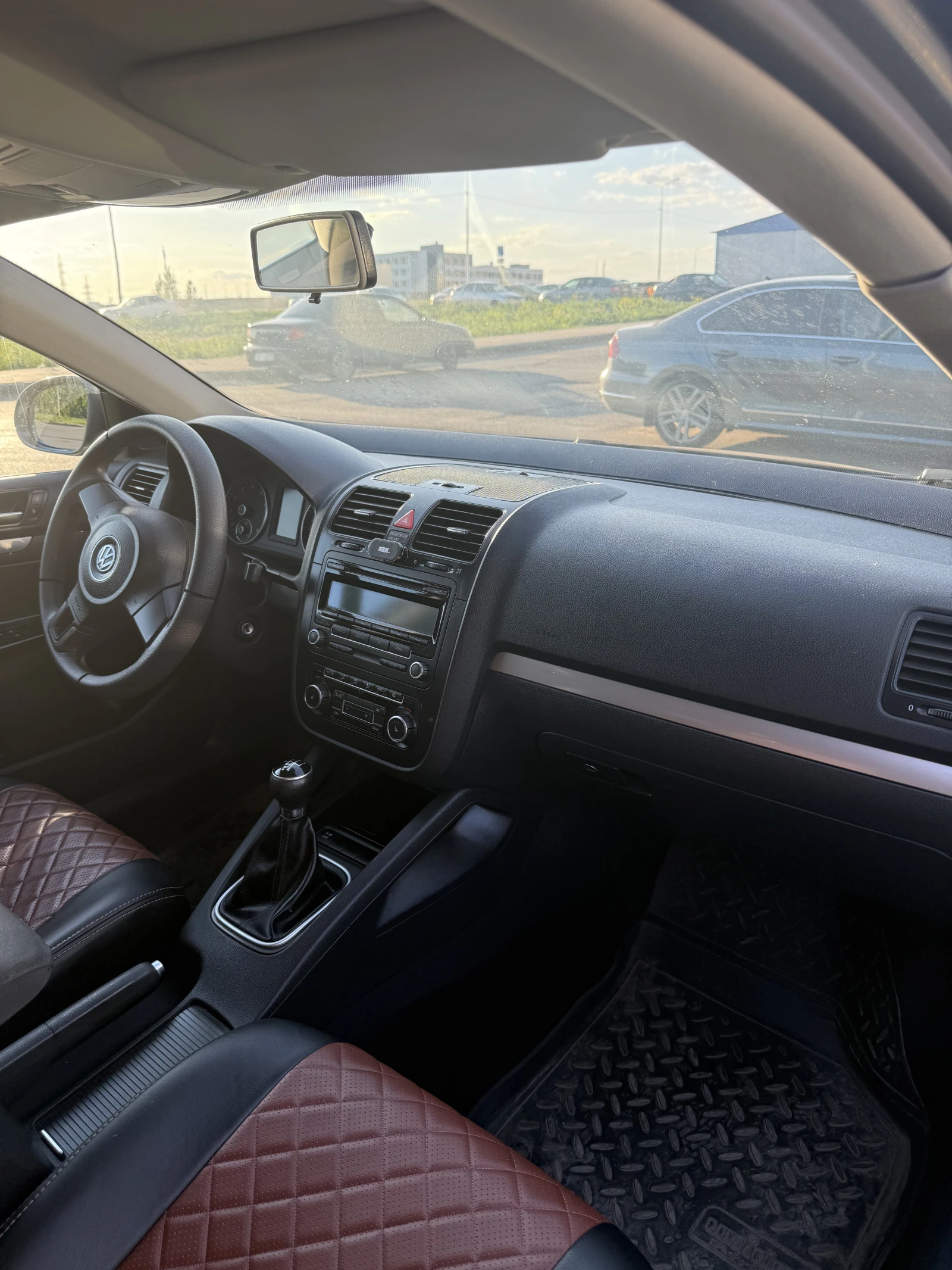 Volkswagen Jetta, 2010г, передний привод, механика