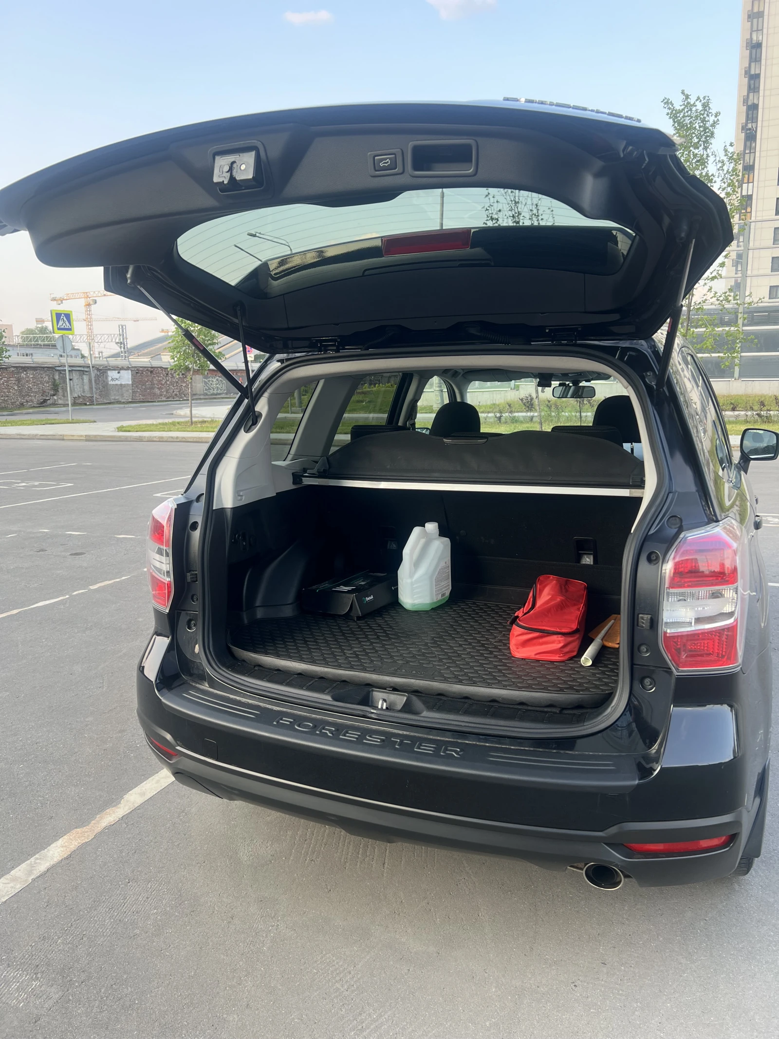 Subaru Forester, 2015г, полный привод, вариатор