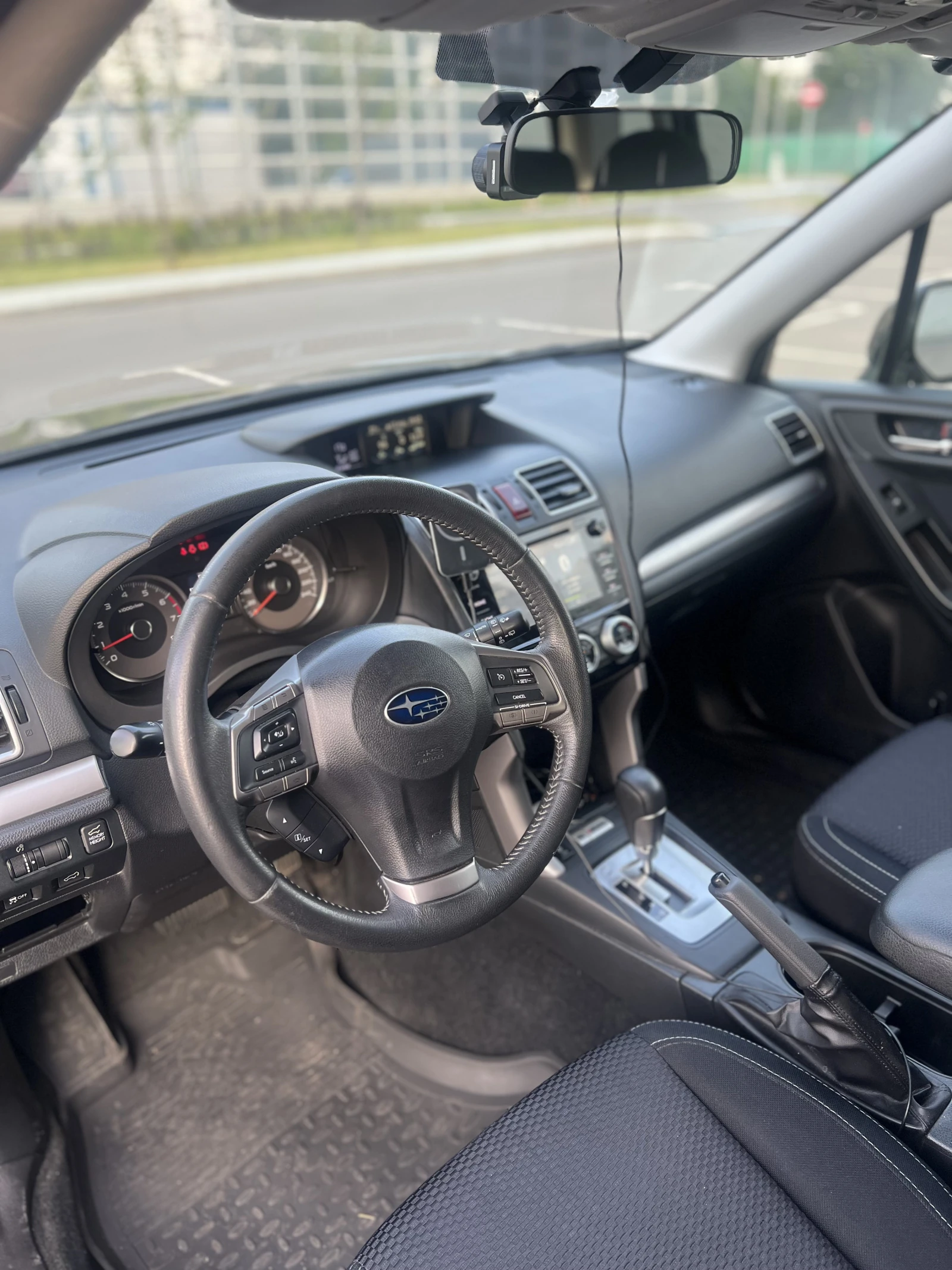 Subaru Forester, 2015г, полный привод, вариатор