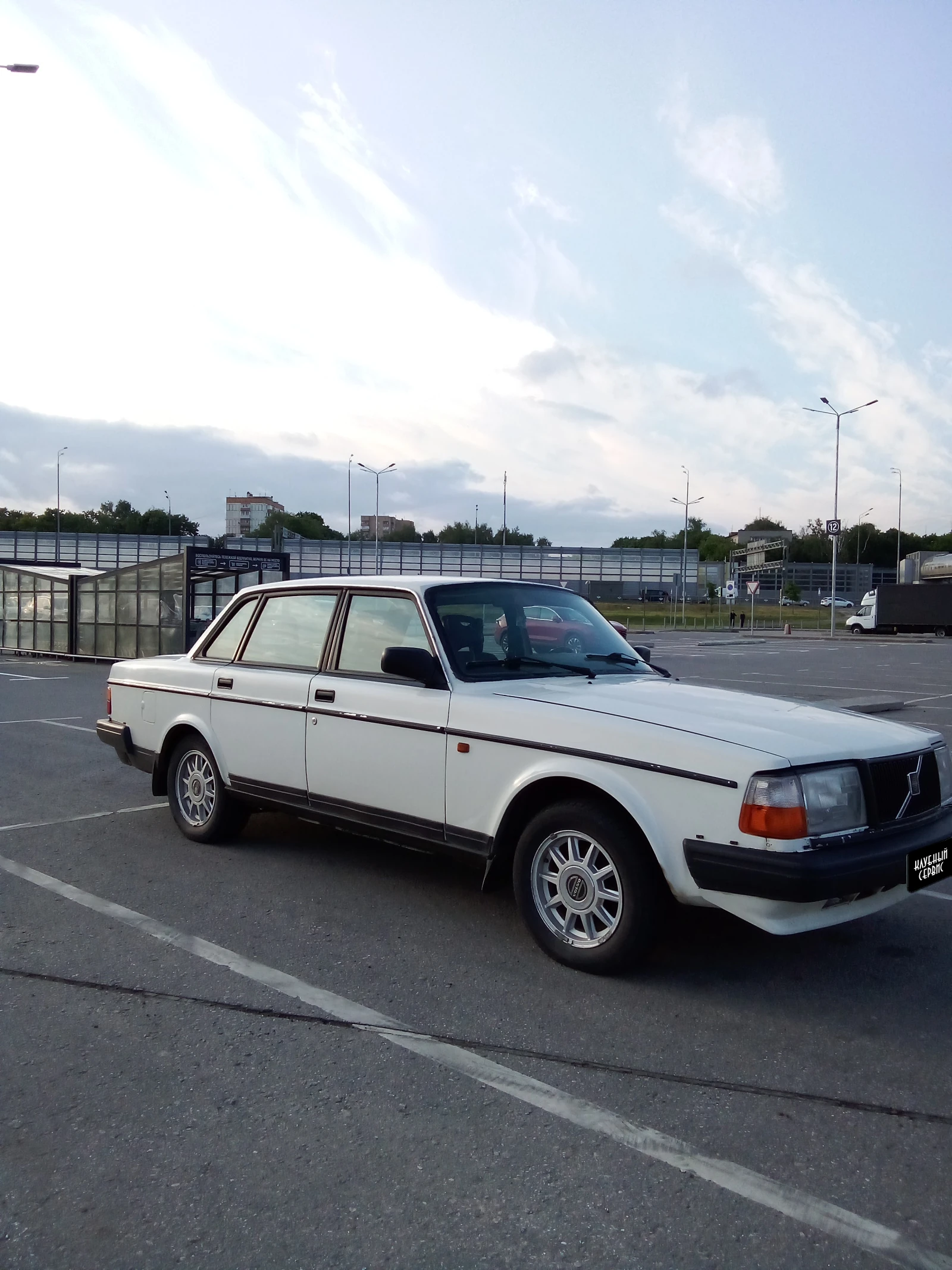 Volvo 240 Series, 1992г, задний привод, механика