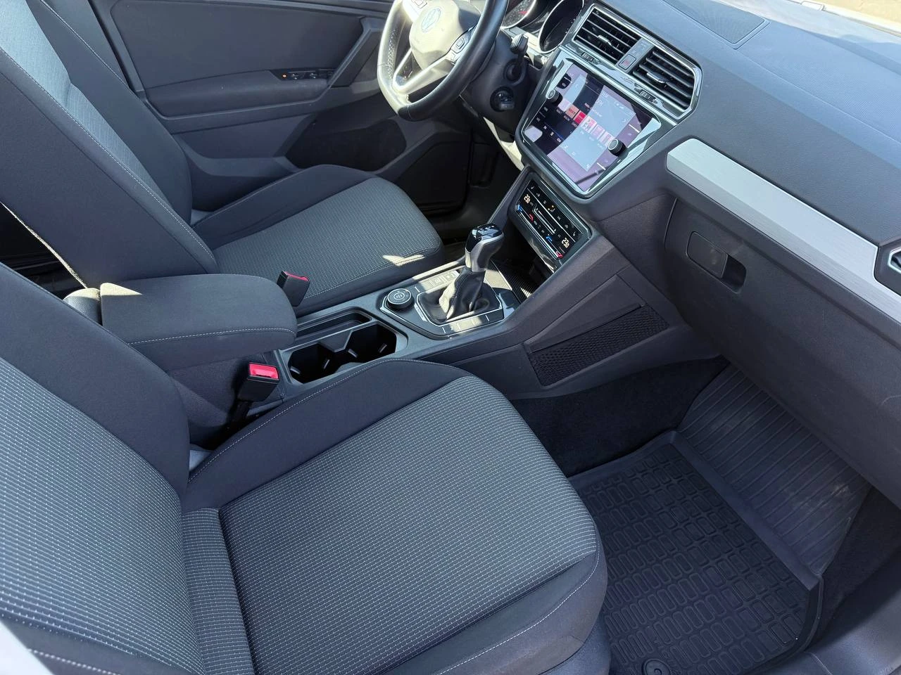 Volkswagen Tiguan, 2021г, полный привод, робот