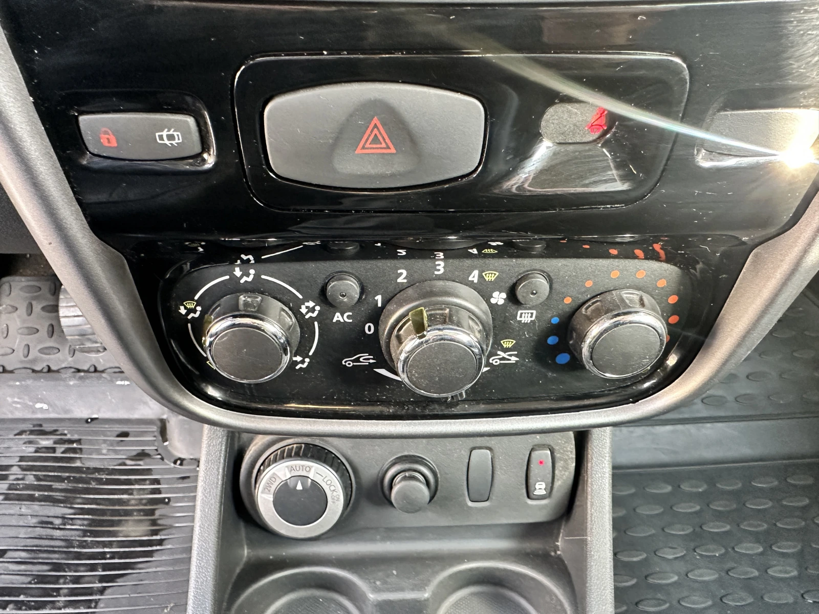 Renault Duster, 2012г, полный привод, автомат