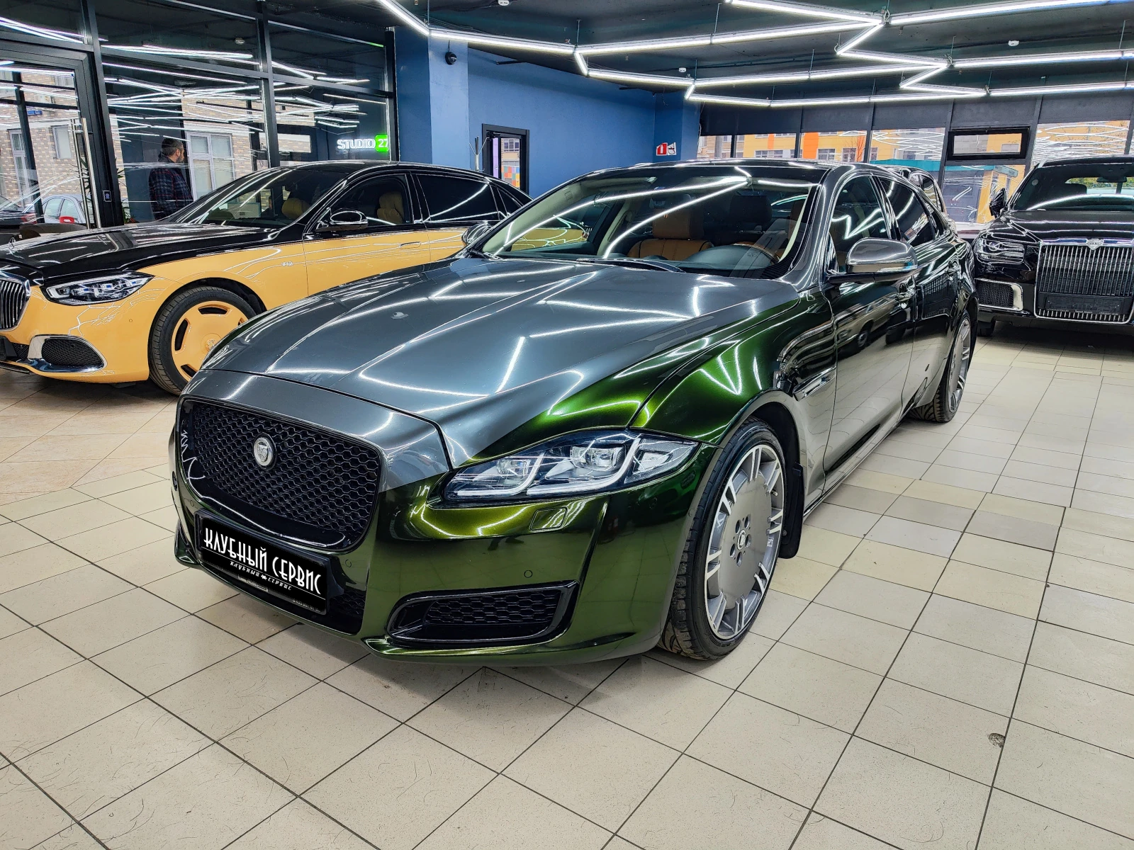Jaguar XJ, 2011г., задний привод, автомат
