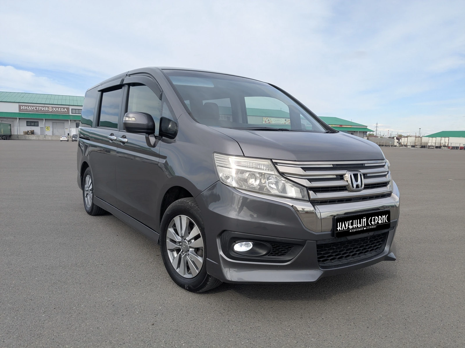 Honda Stepwgn, 2014г., полный привод, вариатор