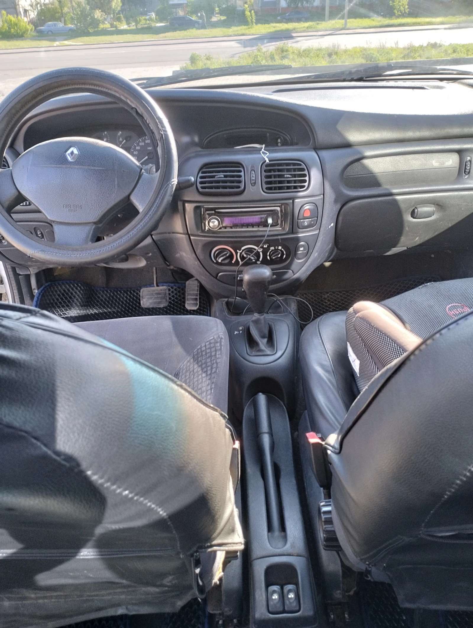 Renault Megane, 2002г, передний привод, автомат