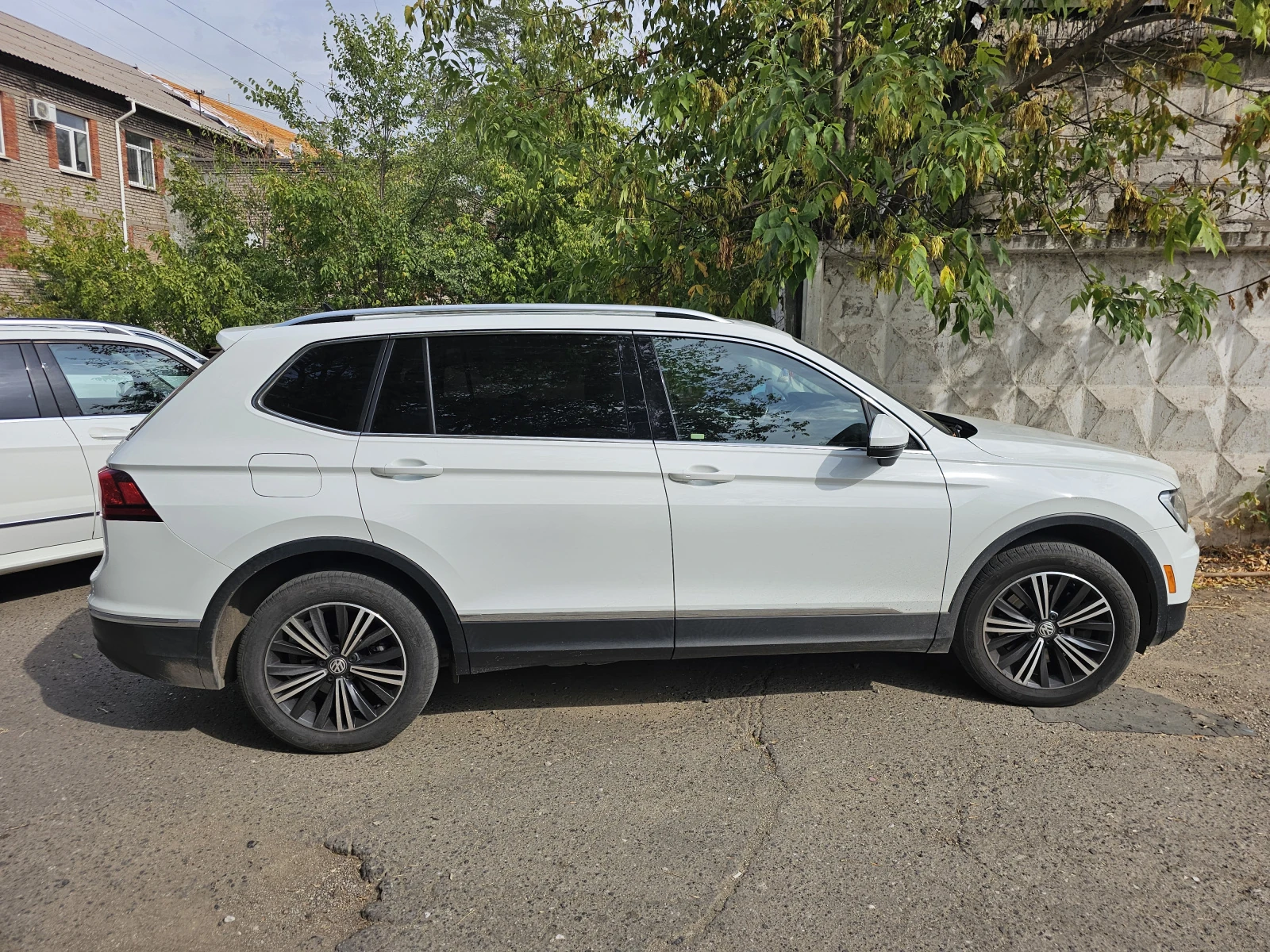 Volkswagen Tiguan, 2018г, передний привод, автомат