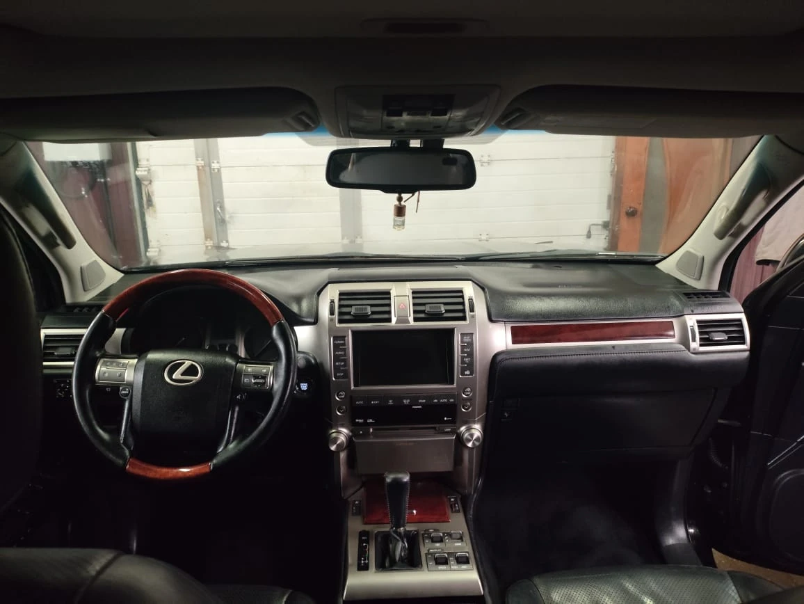 Lexus GX, 2010г, полный привод, автомат