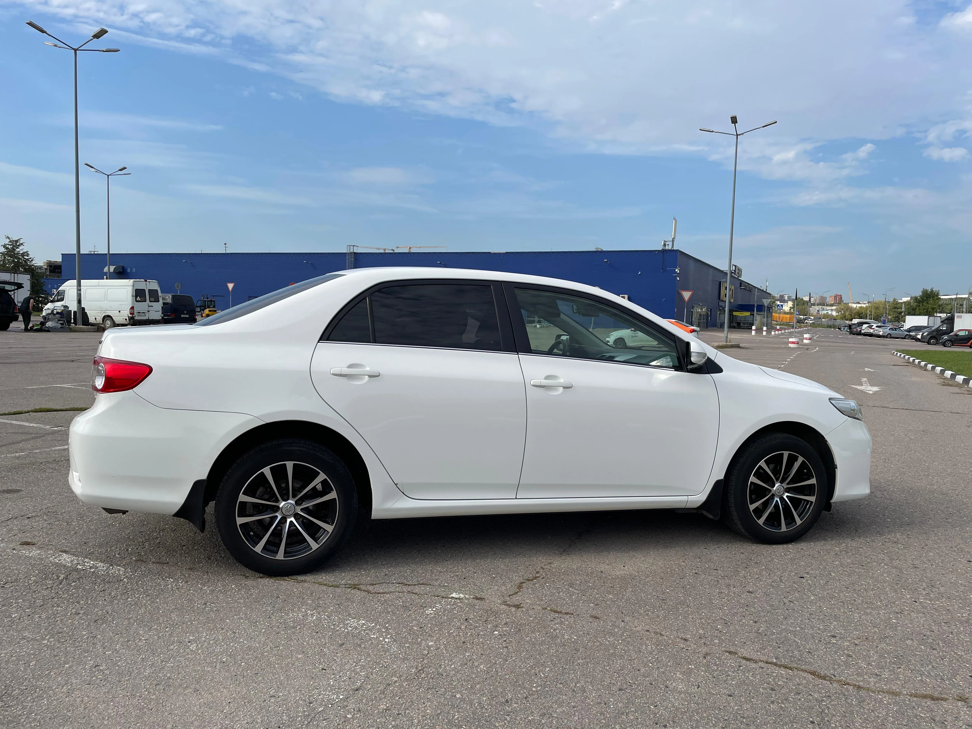 Toyota Corolla, 2012г, передний привод, автомат