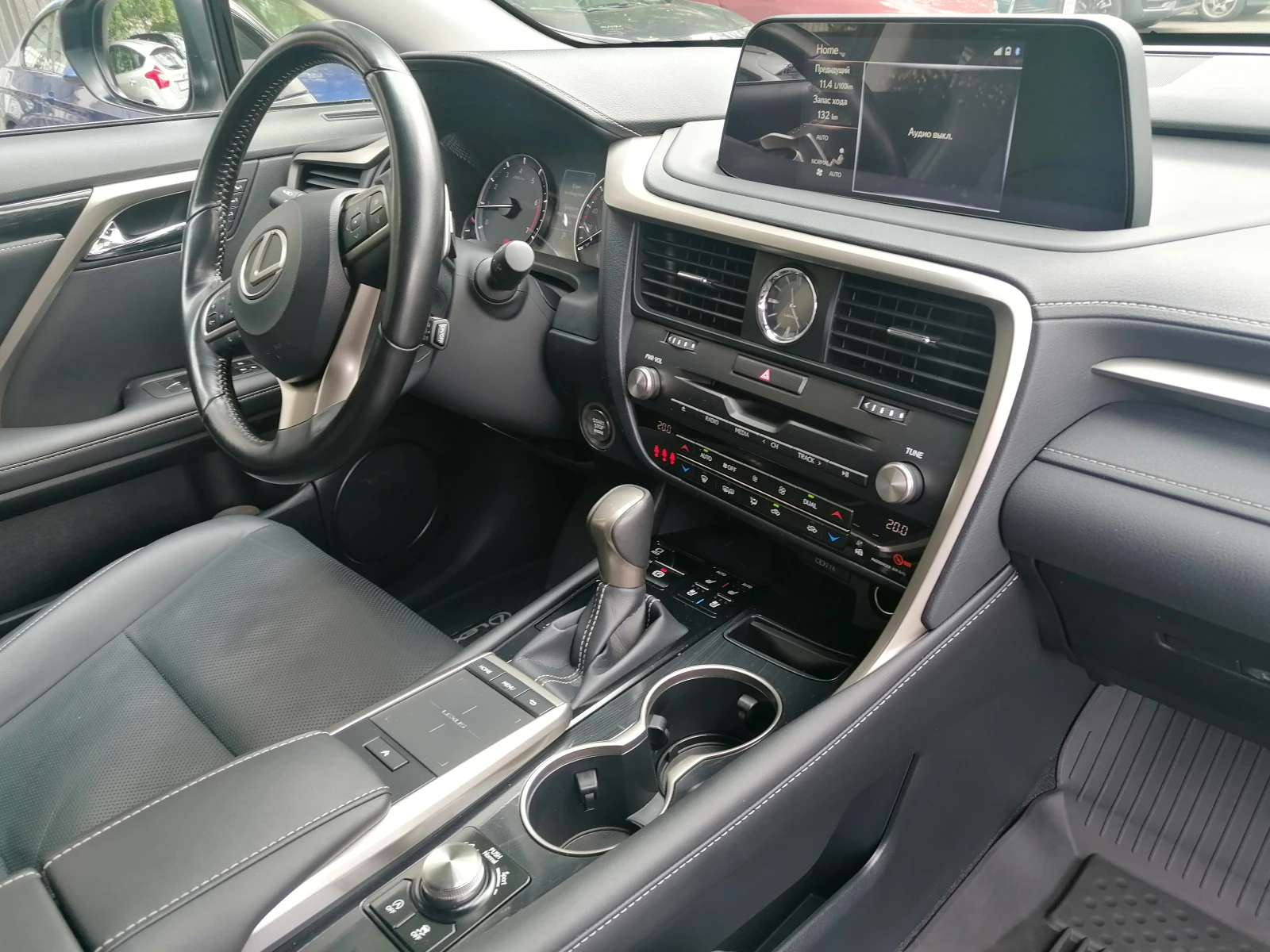 Lexus RX, 2021г, полный привод, автомат