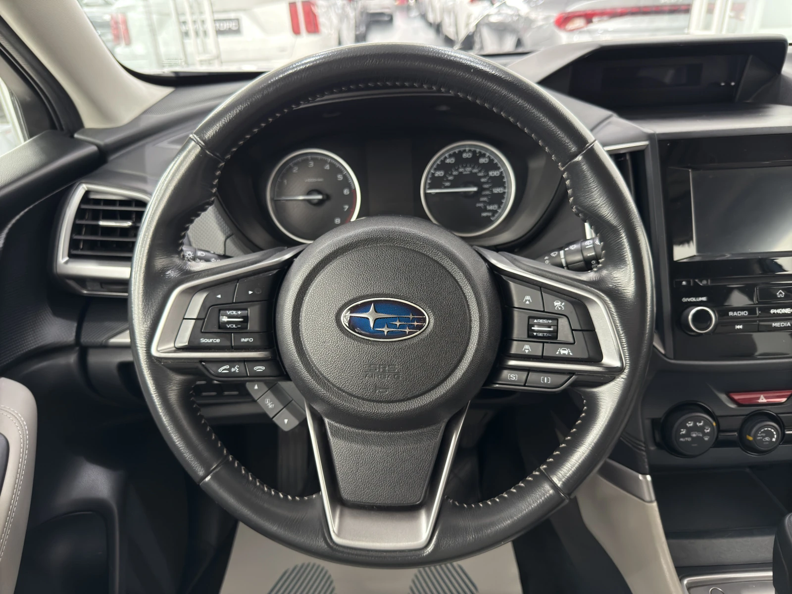 Subaru Forester, 2019г, полный привод, вариатор