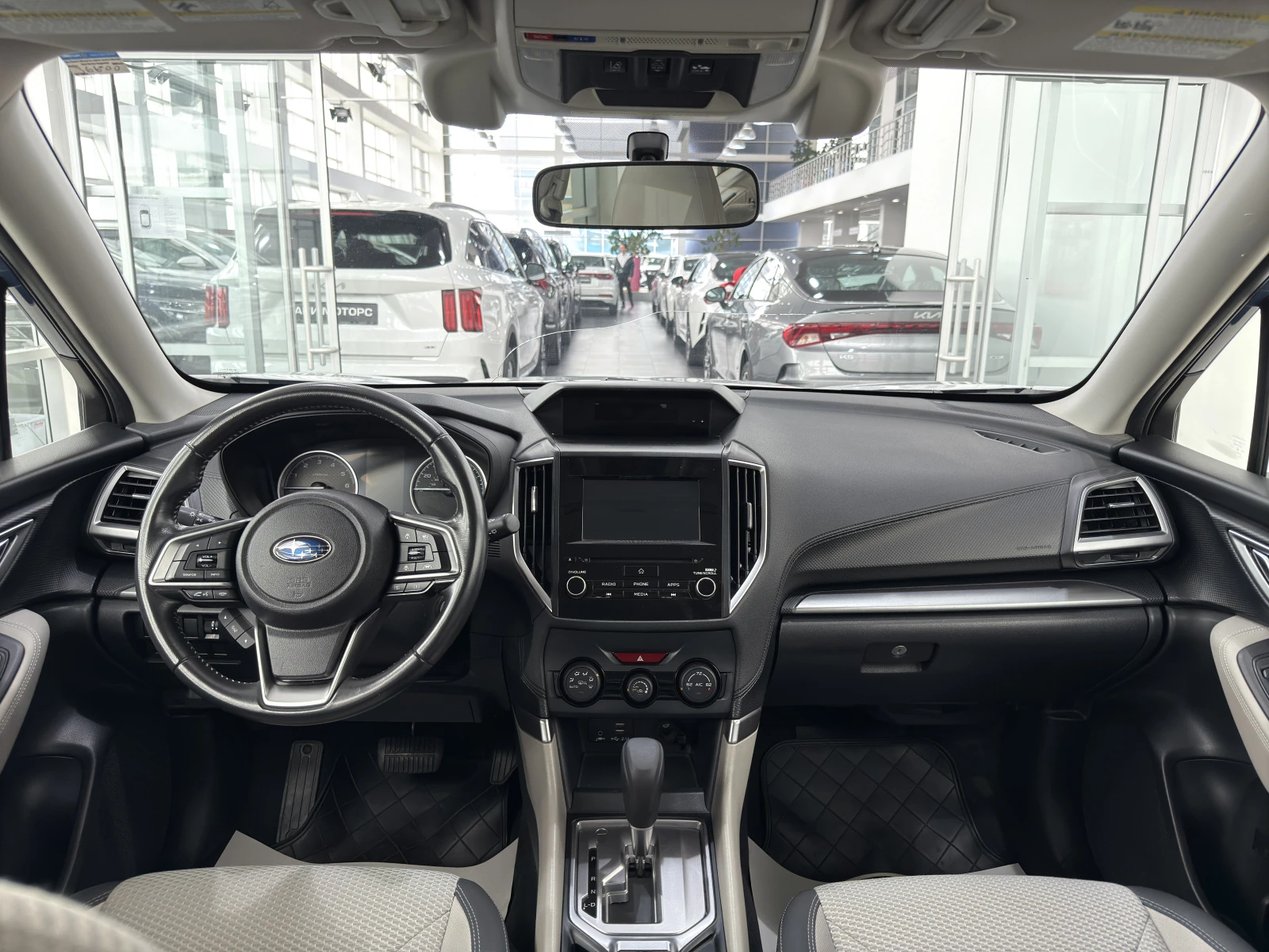 Subaru Forester, 2019г, полный привод, вариатор