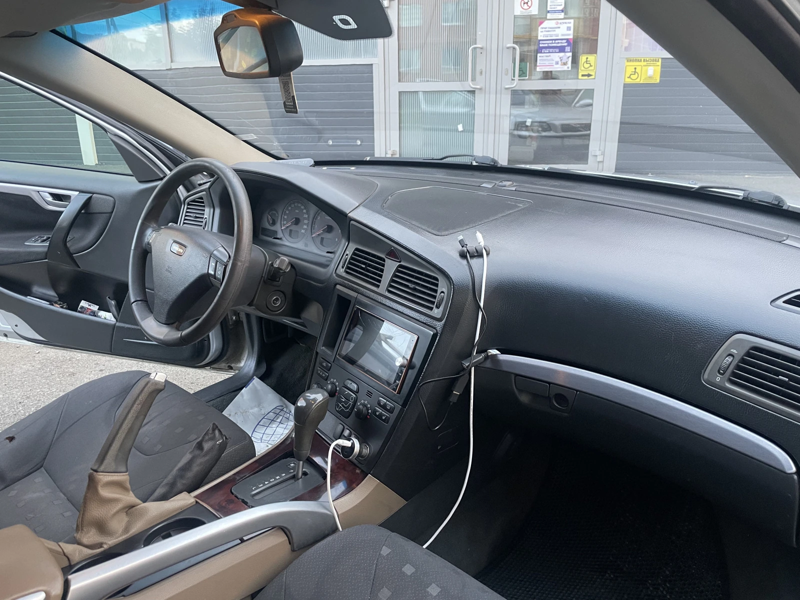 Volvo S60, 2003г, передний привод, автомат