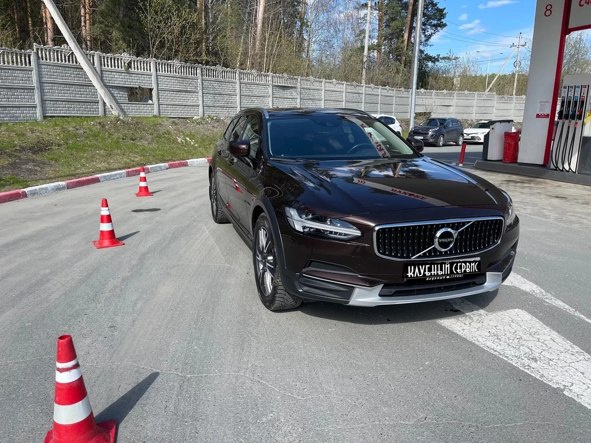 Volvo V90 Cross Country, 2018г, полный привод, автомат