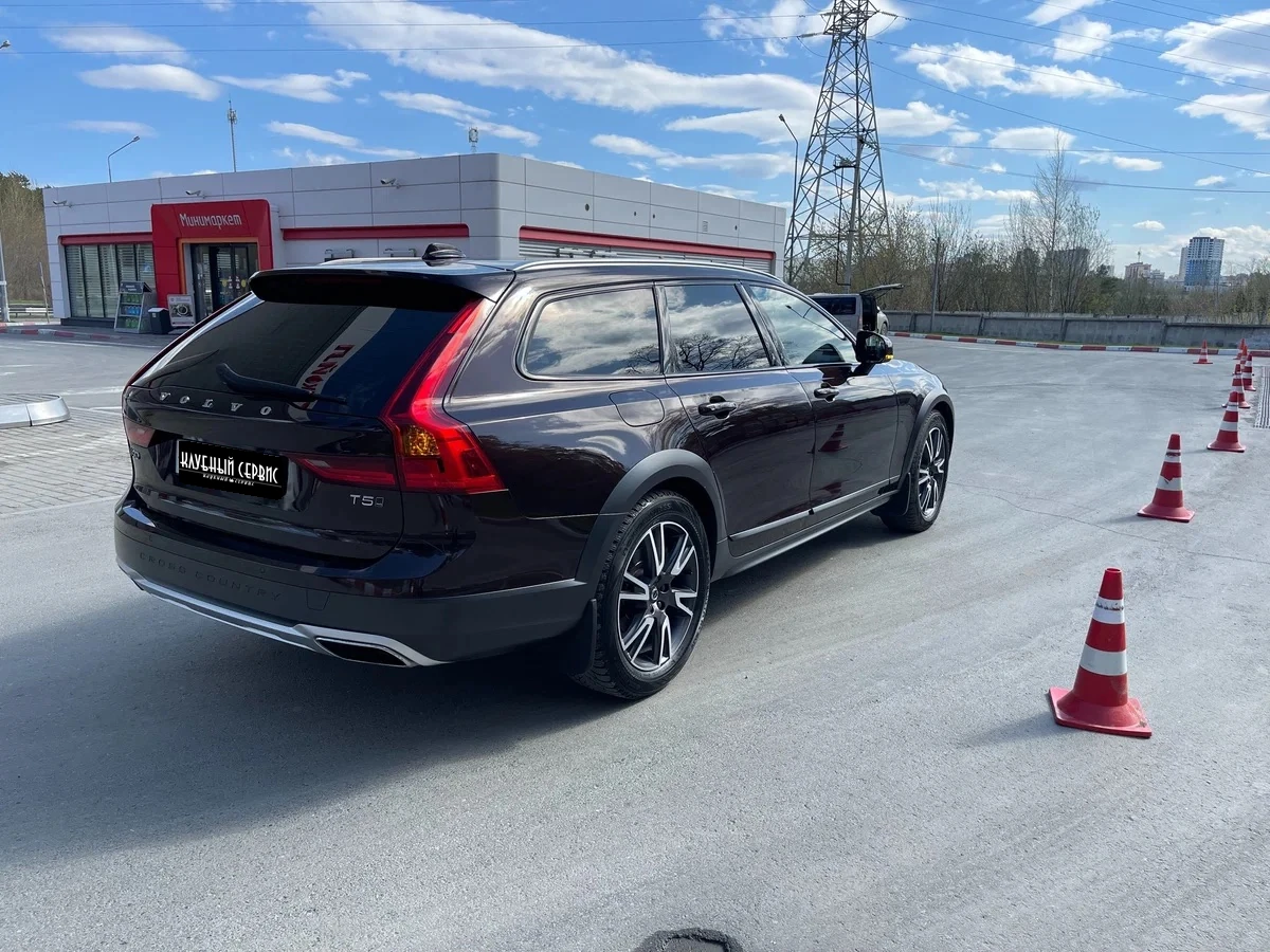Volvo V90 Cross Country, 2018г, полный привод, автомат