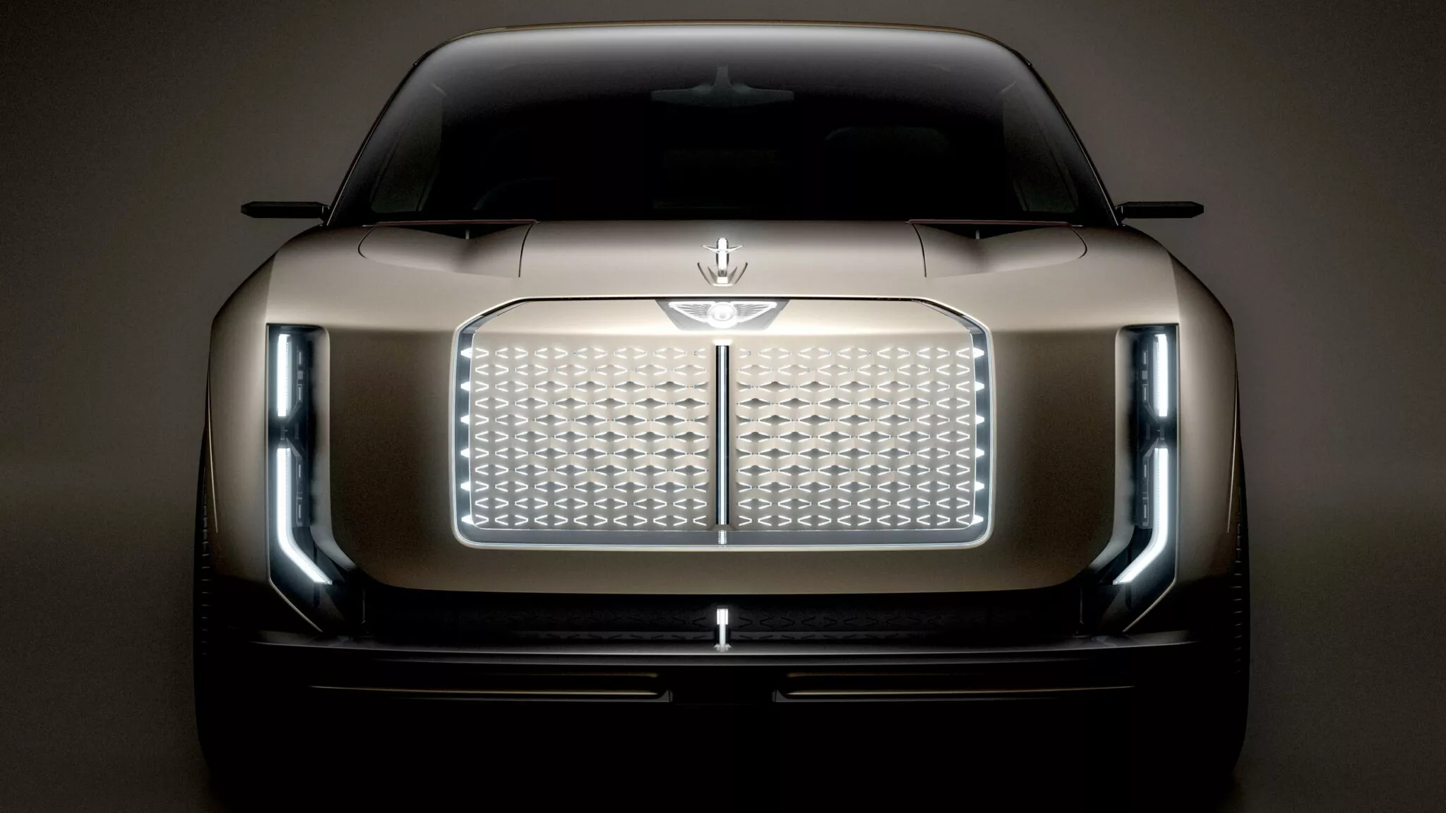 Bentley удивляет всех: их первый электромобиль!