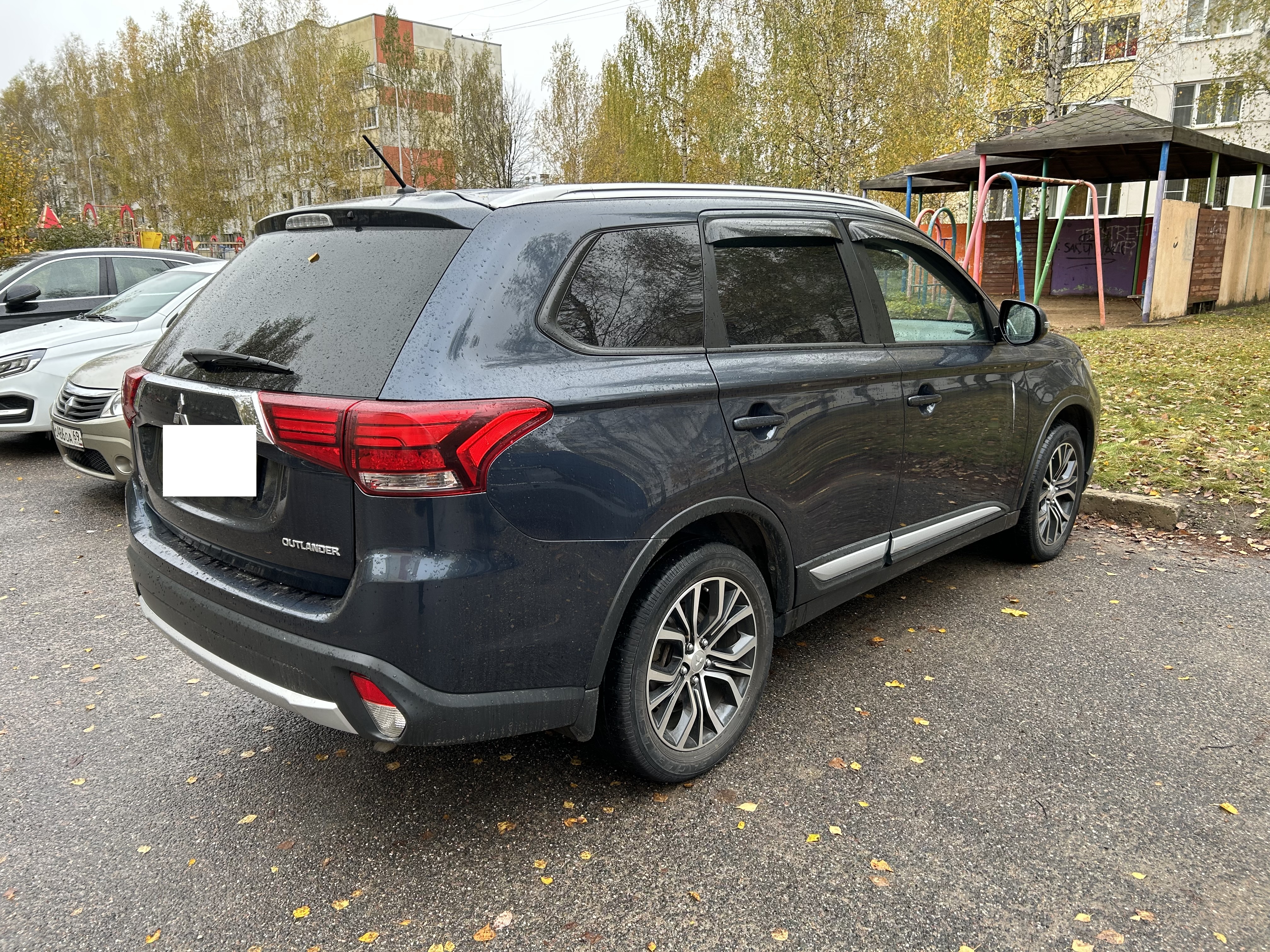Mitsubishi Outlander, 2016г, полный привод, вариатор
