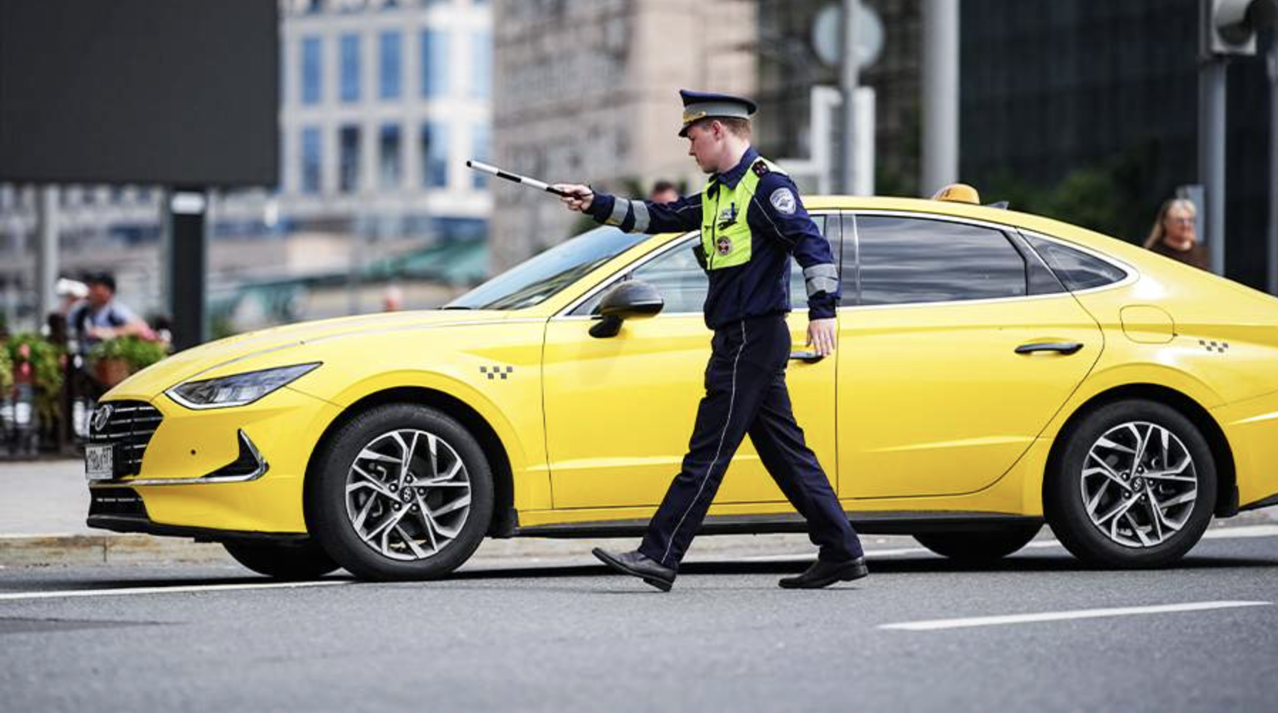 Госдума одобрила снижение штрафов для такси без ОСГОП 