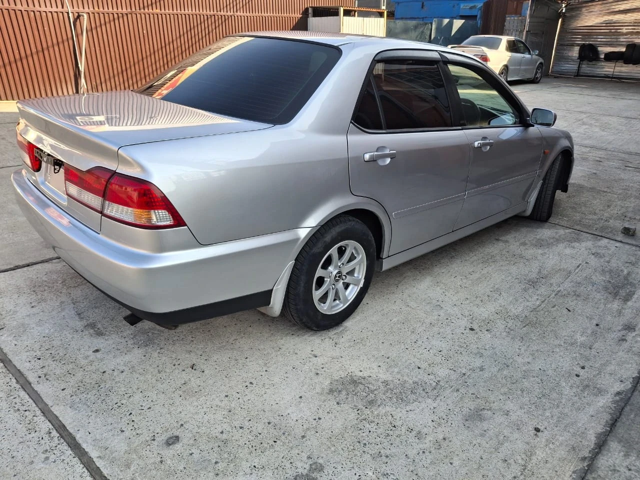 Isuzu Aska, 2001г, передний привод, автомат