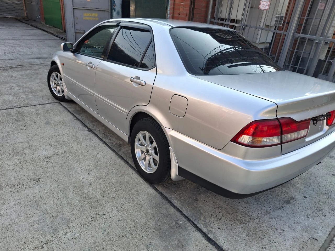 Isuzu Aska, 2001г, передний привод, автомат