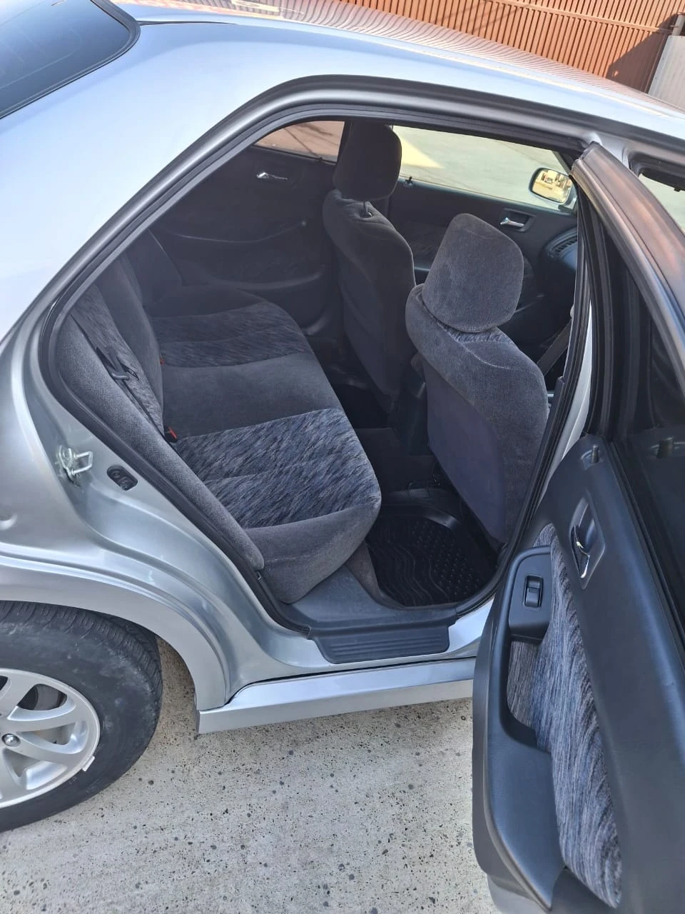 Isuzu Aska, 2001г, передний привод, автомат