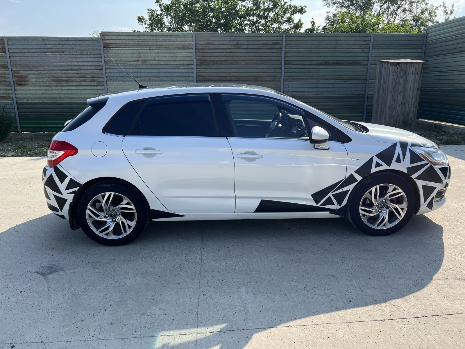 Citroen C4, 2012г, передний привод, автомат