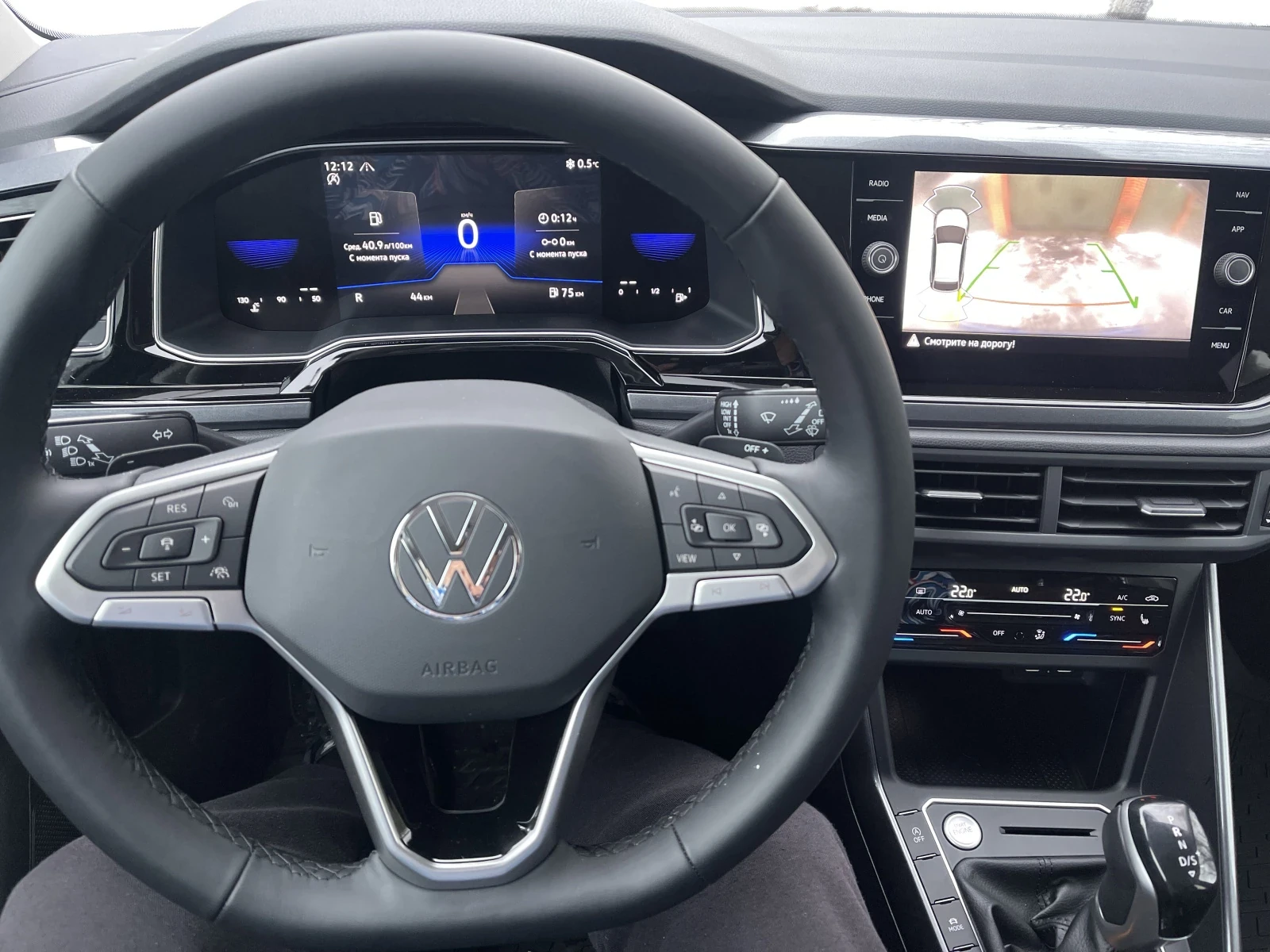 Volkswagen Taigo, 2024г, передний привод, робот