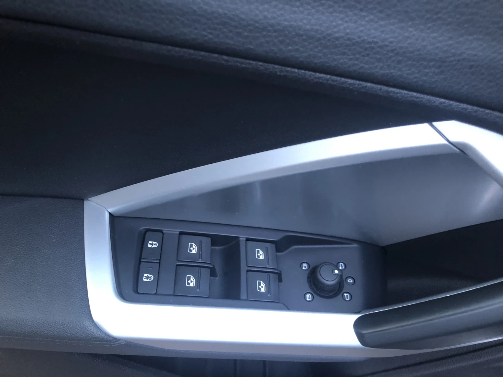 Audi Q3, 2019г, передний привод, робот