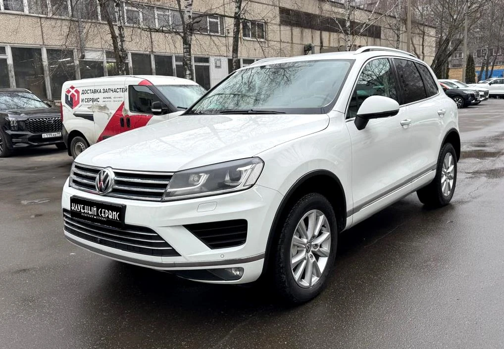 Volkswagen Touareg, 2017г, полный привод, автомат
