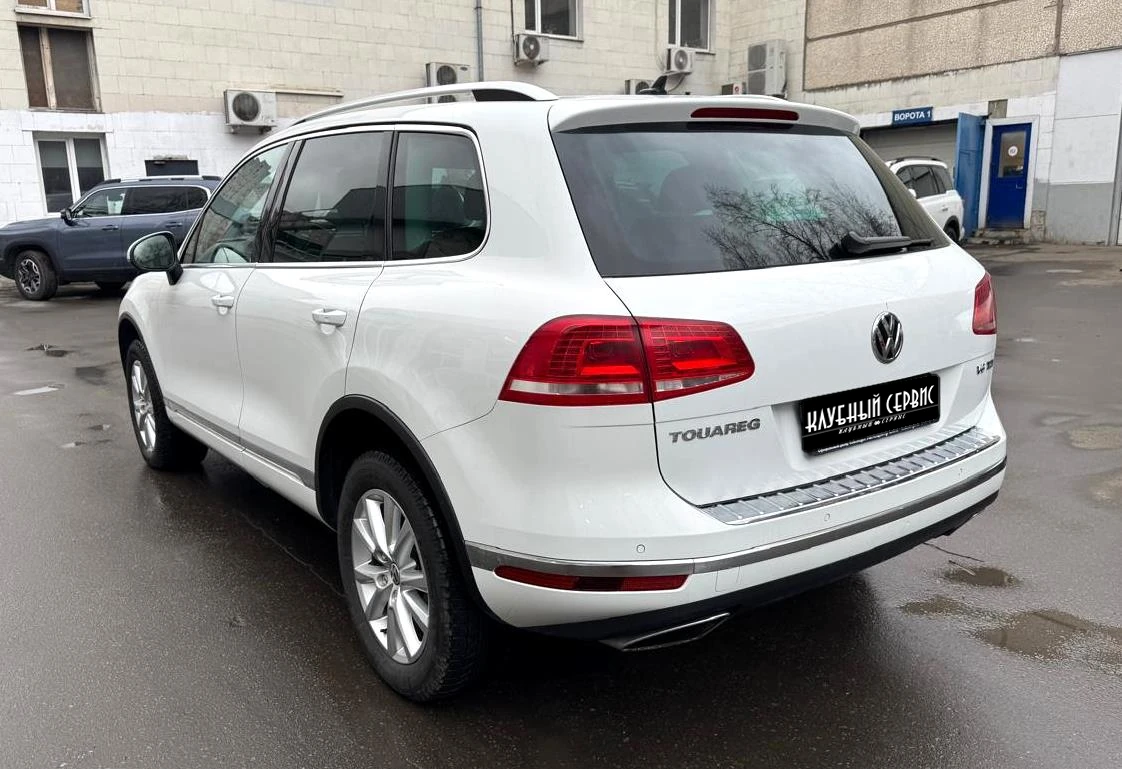 Volkswagen Touareg, 2017г, полный привод, автомат