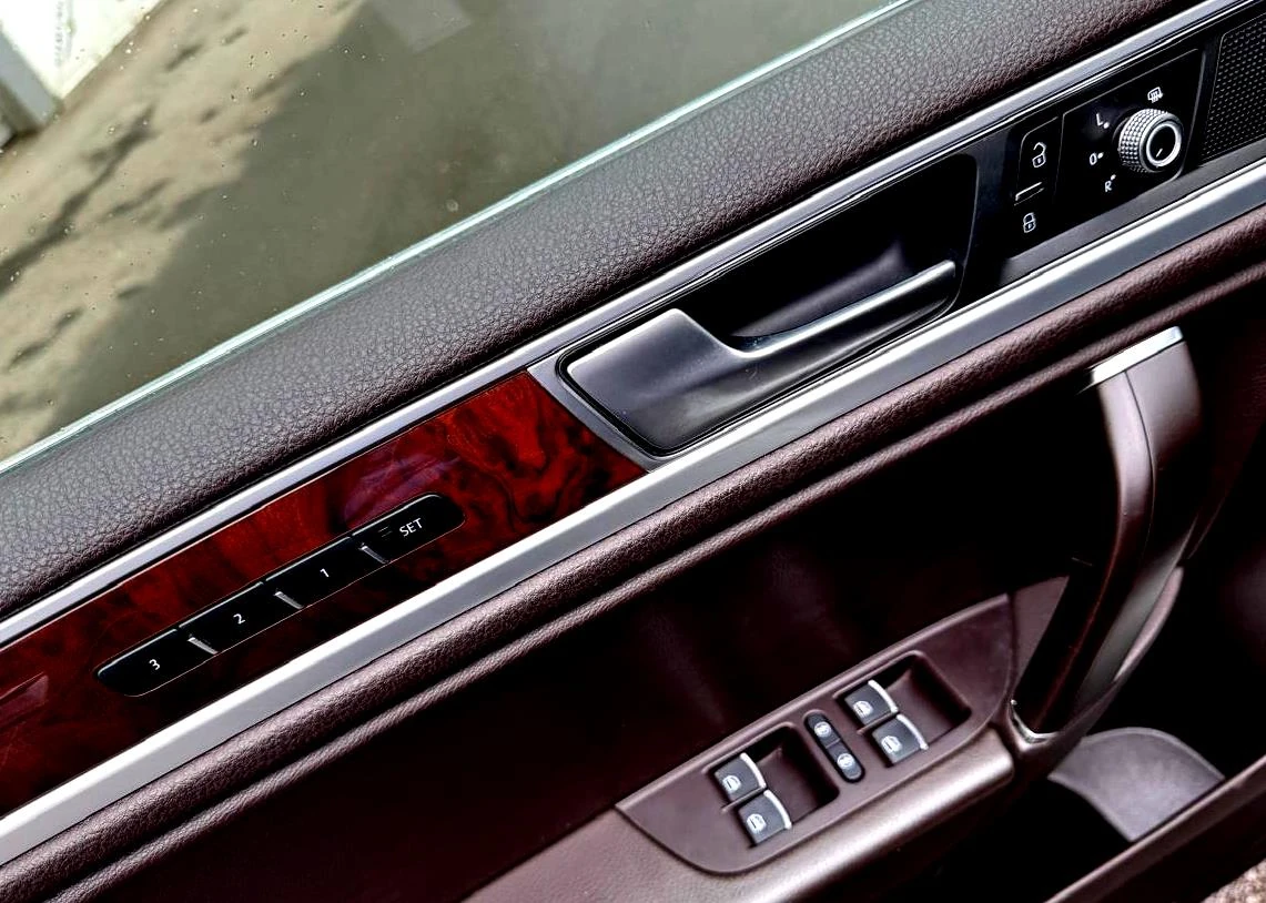 Volkswagen Touareg, 2017г, полный привод, автомат