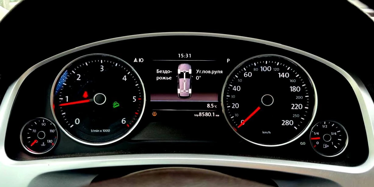 Volkswagen Touareg, 2017г, полный привод, автомат