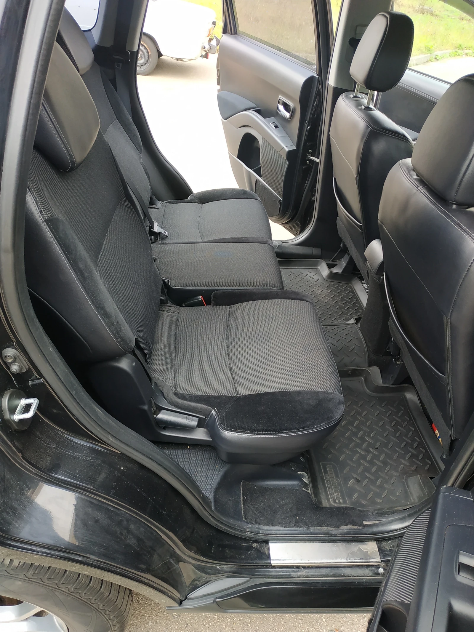 Citroen C-Crosser, 2010г, полный привод, робот