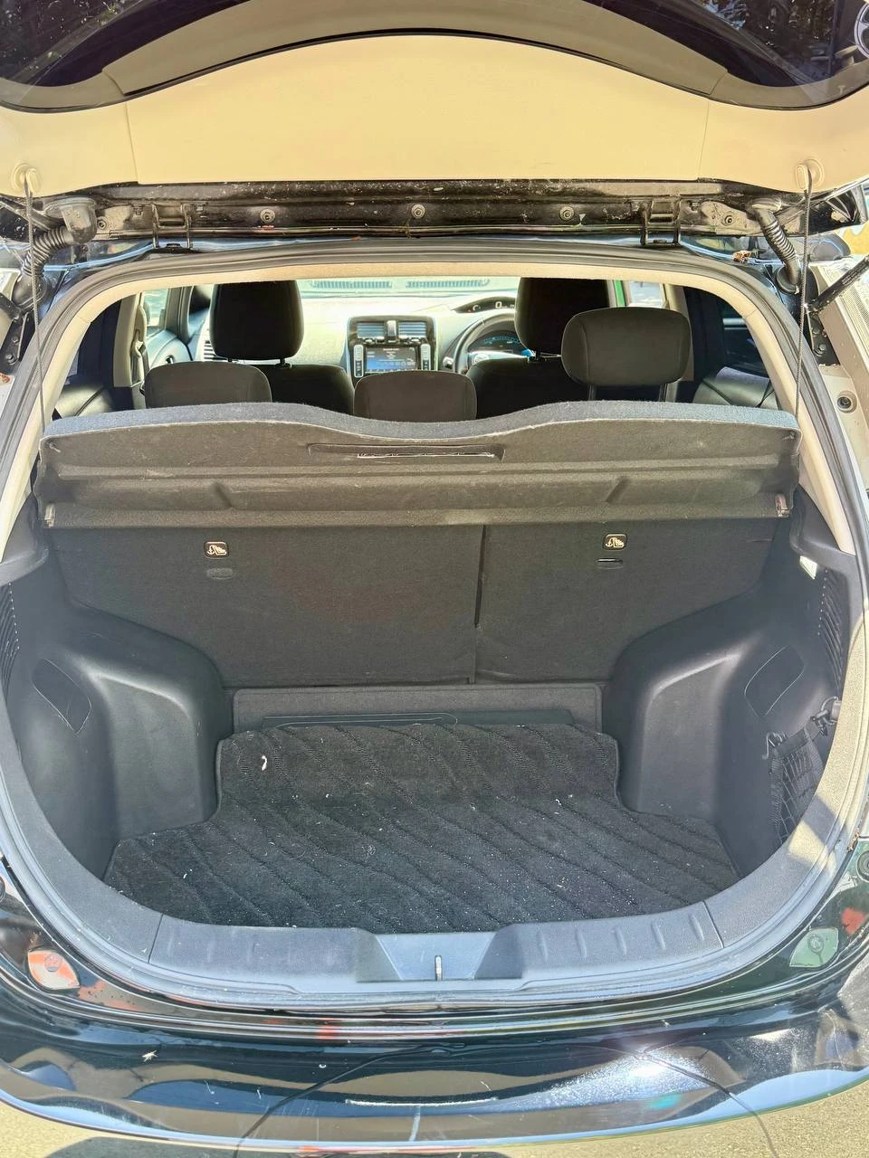 Nissan Leaf, 2016г, передний привод, автомат