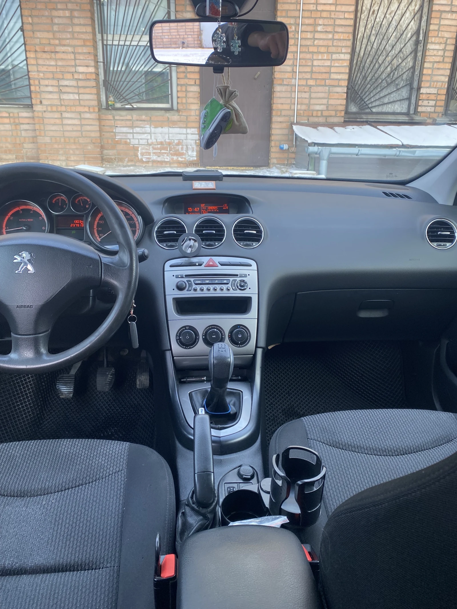 Peugeot 408, 2013г, передний привод, механика