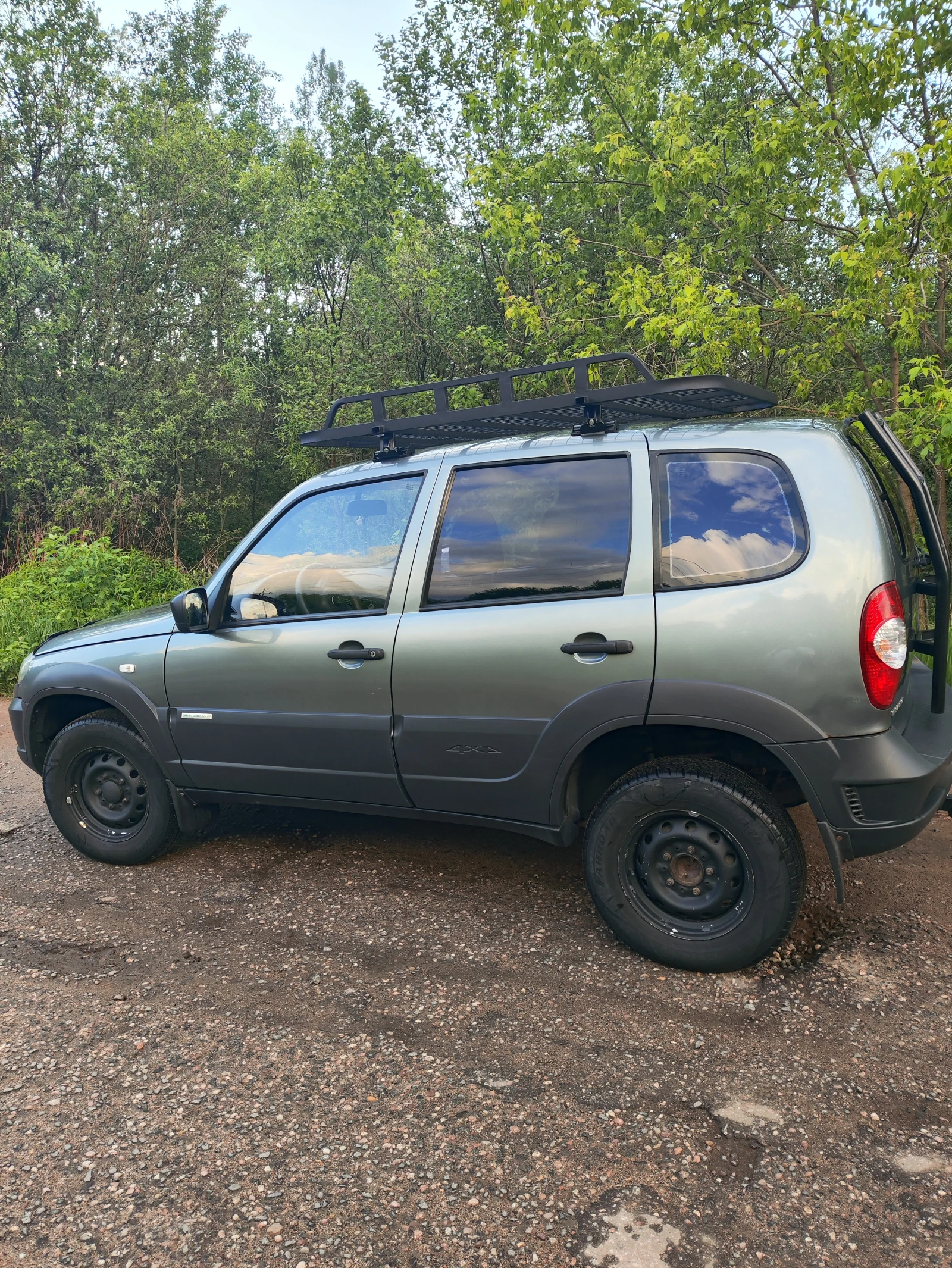 Chevrolet Niva, 2013г, полный привод, механика