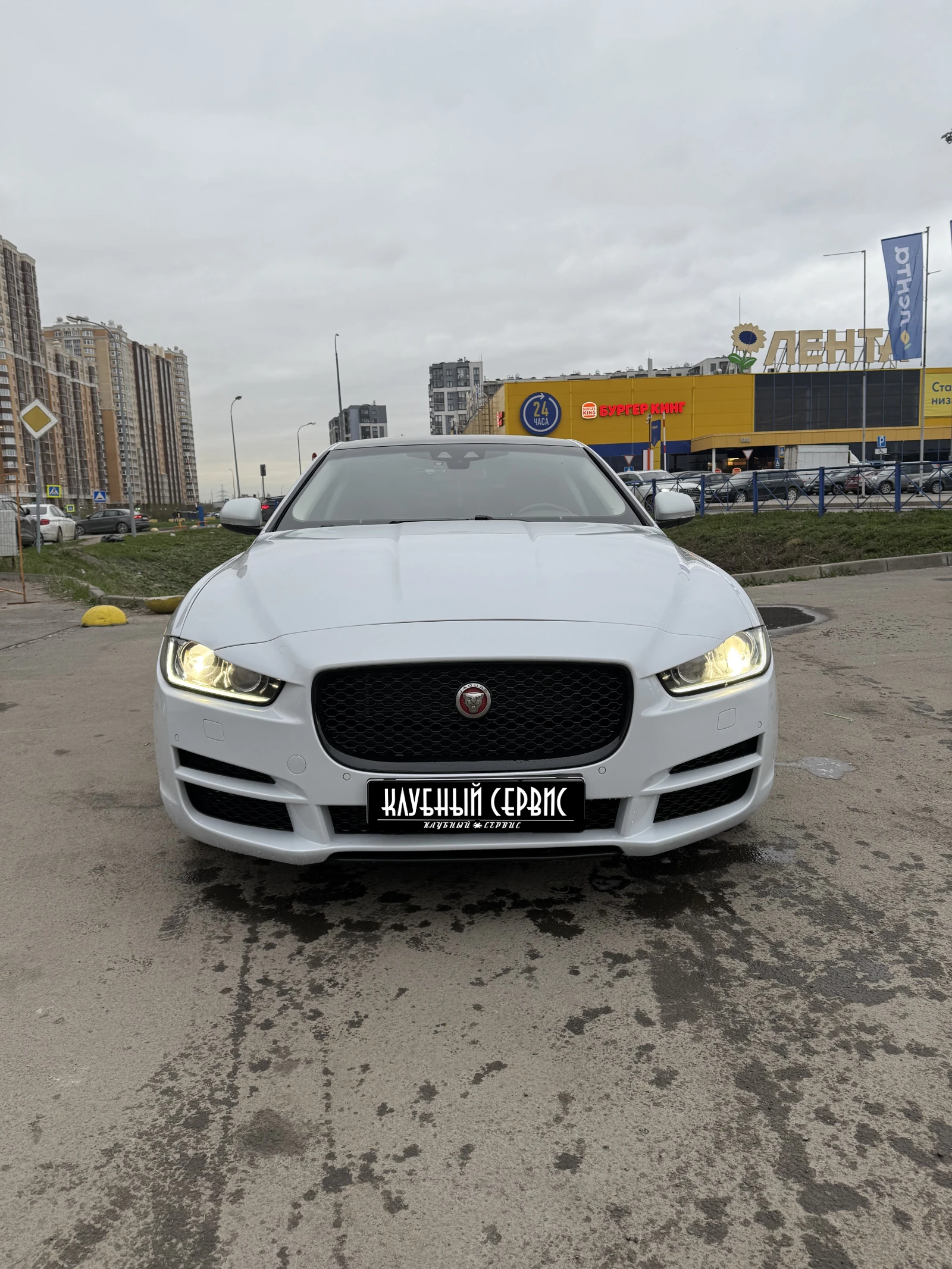 Jaguar XE, 2015г, задний привод, автомат