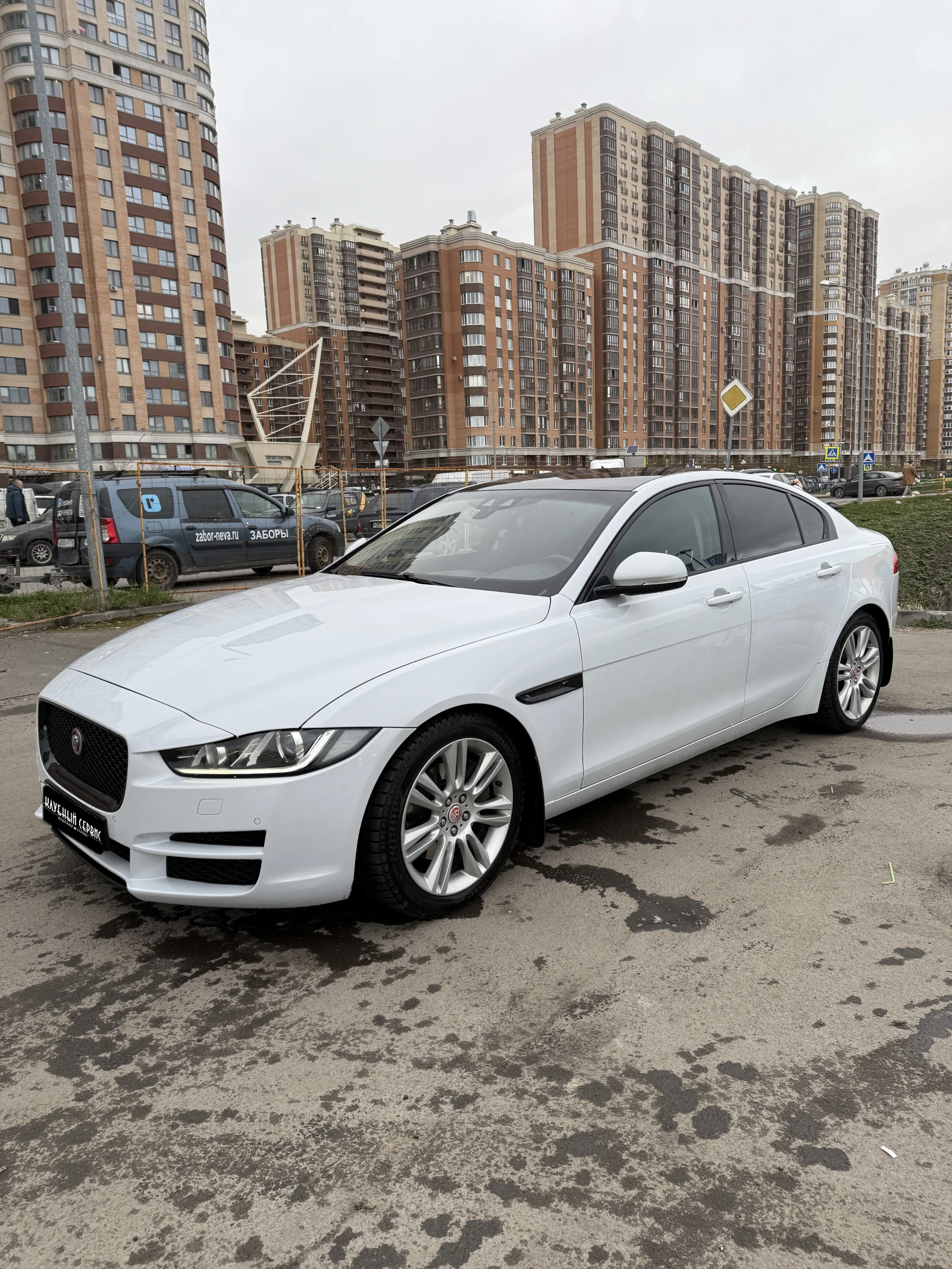 Jaguar XE, 2015г, задний привод, автомат