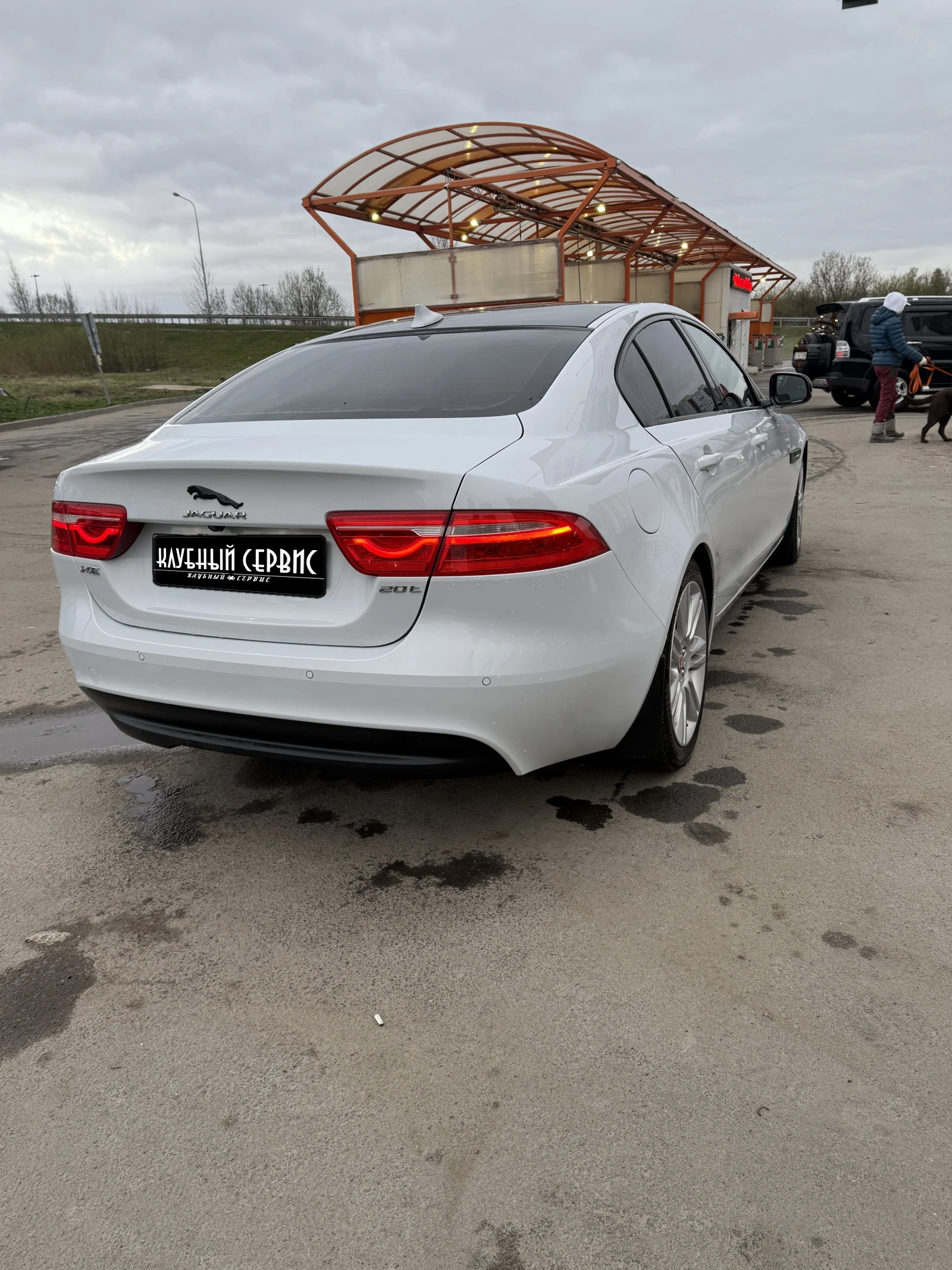 Jaguar XE, 2015г, задний привод, автомат