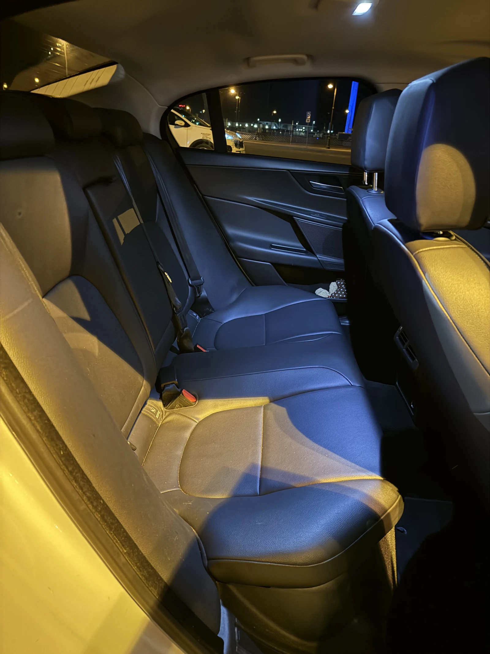 Jaguar XE, 2015г, задний привод, автомат