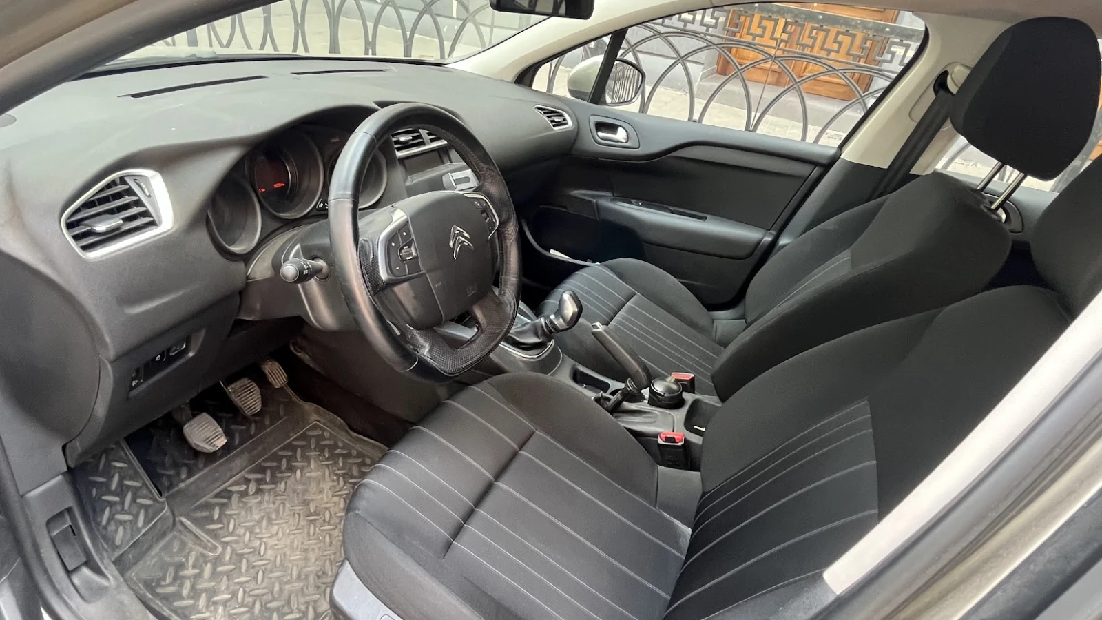 Citroen C4, 2012г, передний привод, механика