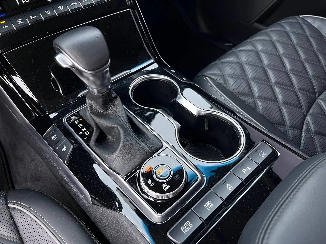 Kia Mohave, 2022г, полный привод, автомат