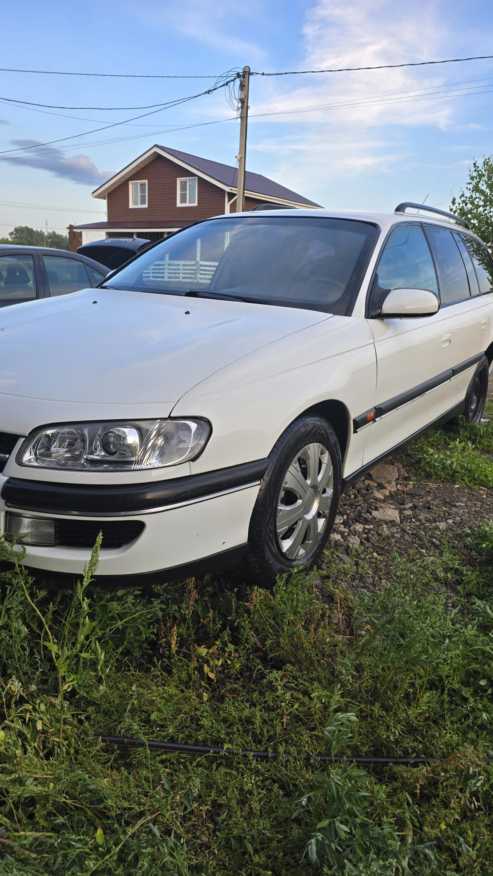 Opel Omega, 1998г, задний привод, механика
