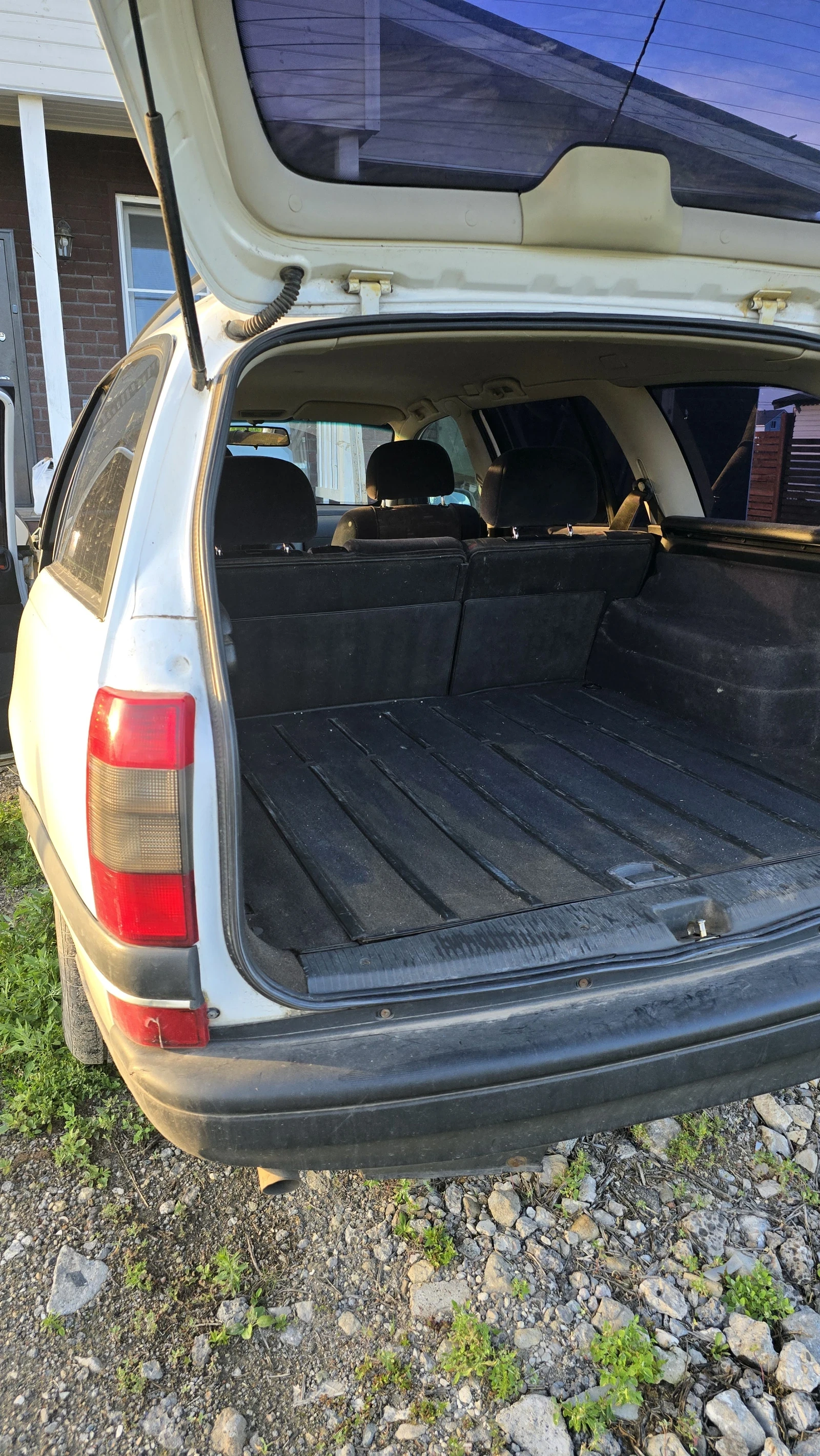 Opel Omega, 1998г, задний привод, механика