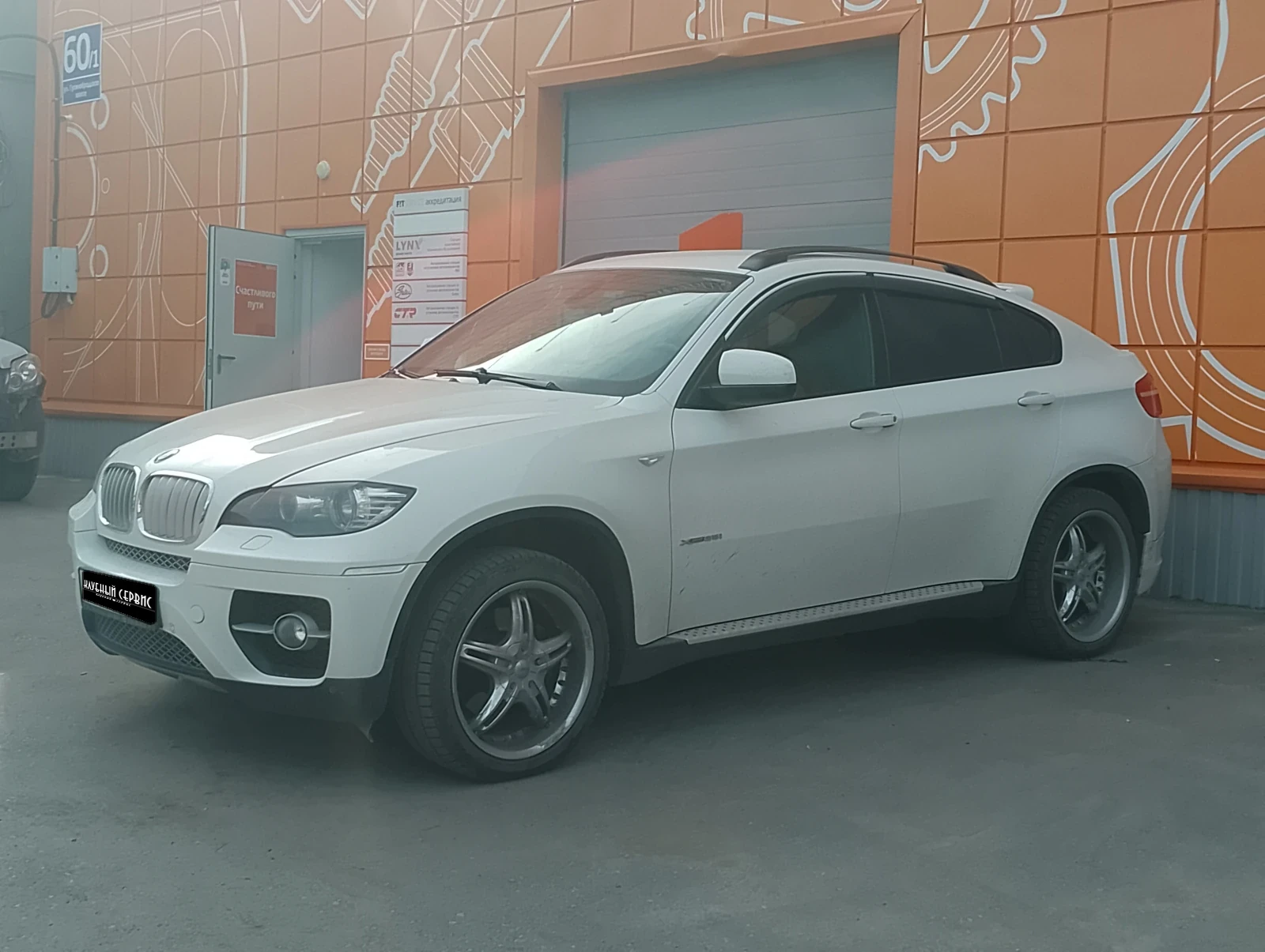 BMW X6, 2009г, полный привод, автомат