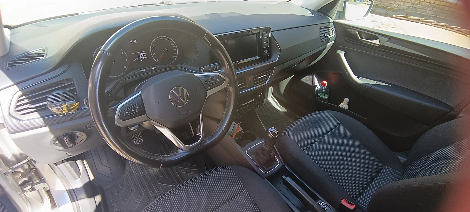 Volkswagen Polo, 2020г, передний привод, механика