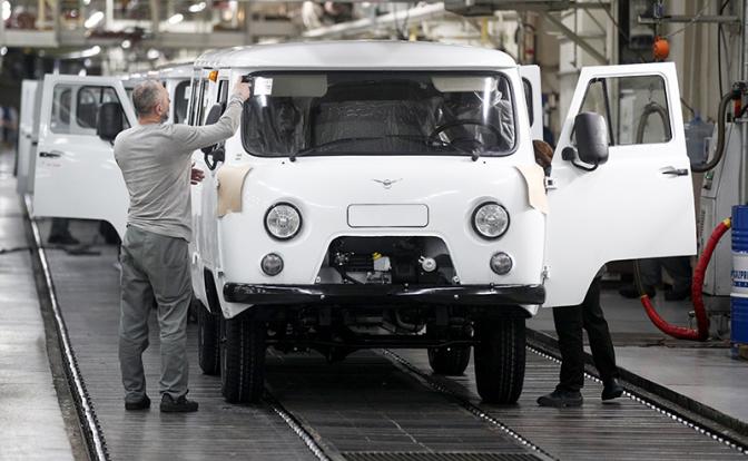 УАЗ и Sollers временно остановили производство.