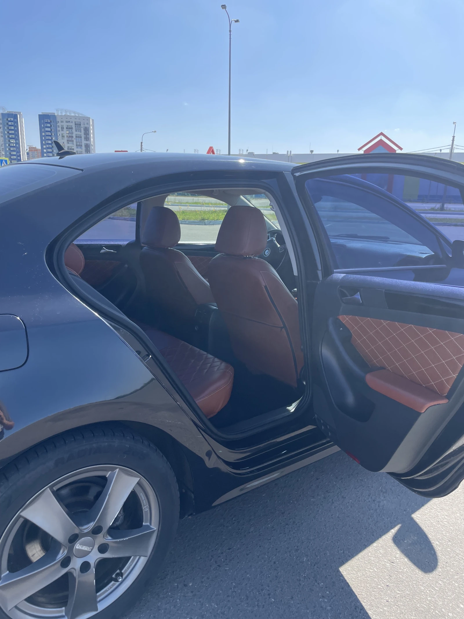 Volkswagen Jetta, 2011г, передний привод, механика